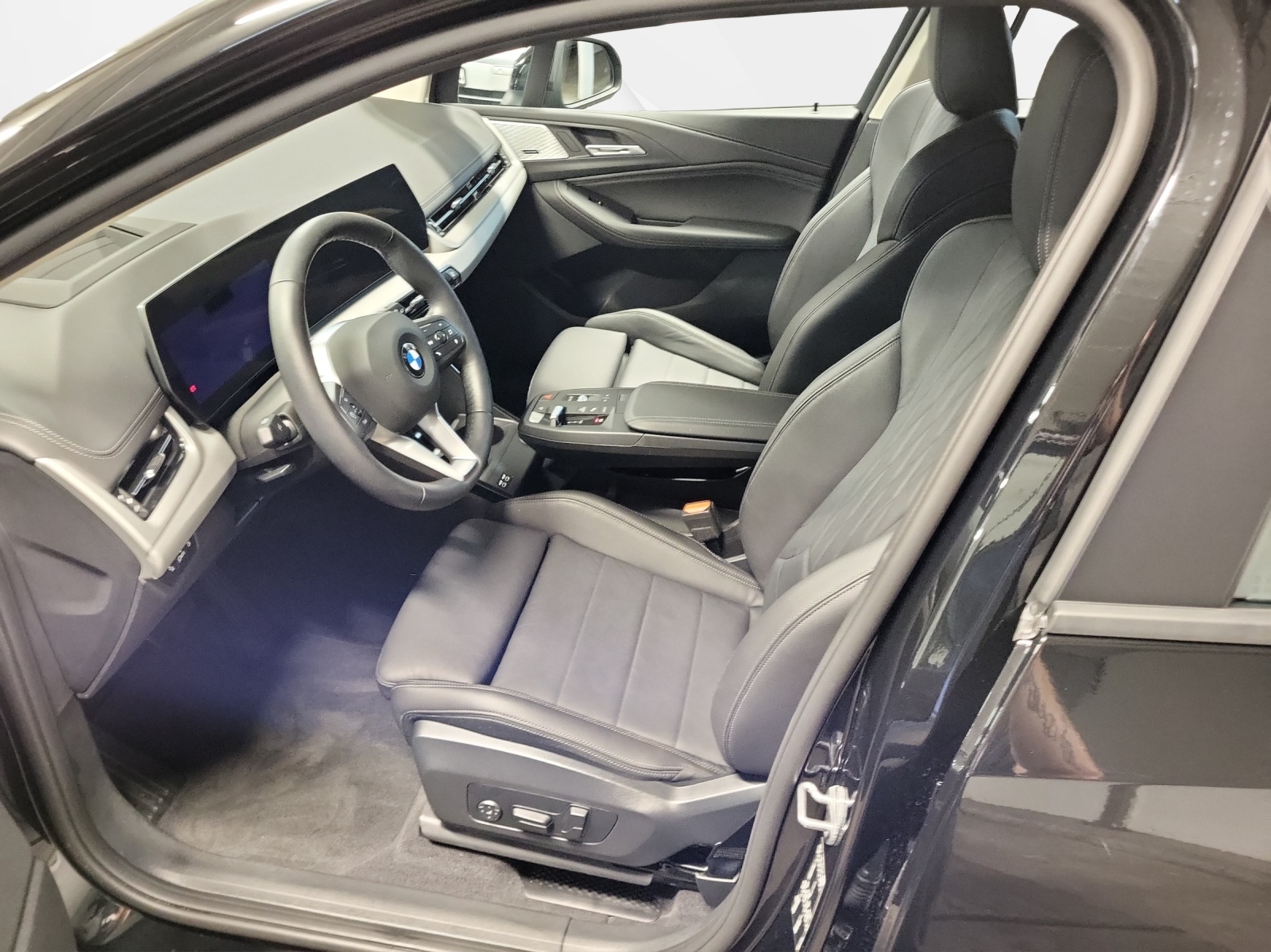 BMW 218d Active Tourer DKG-image-9