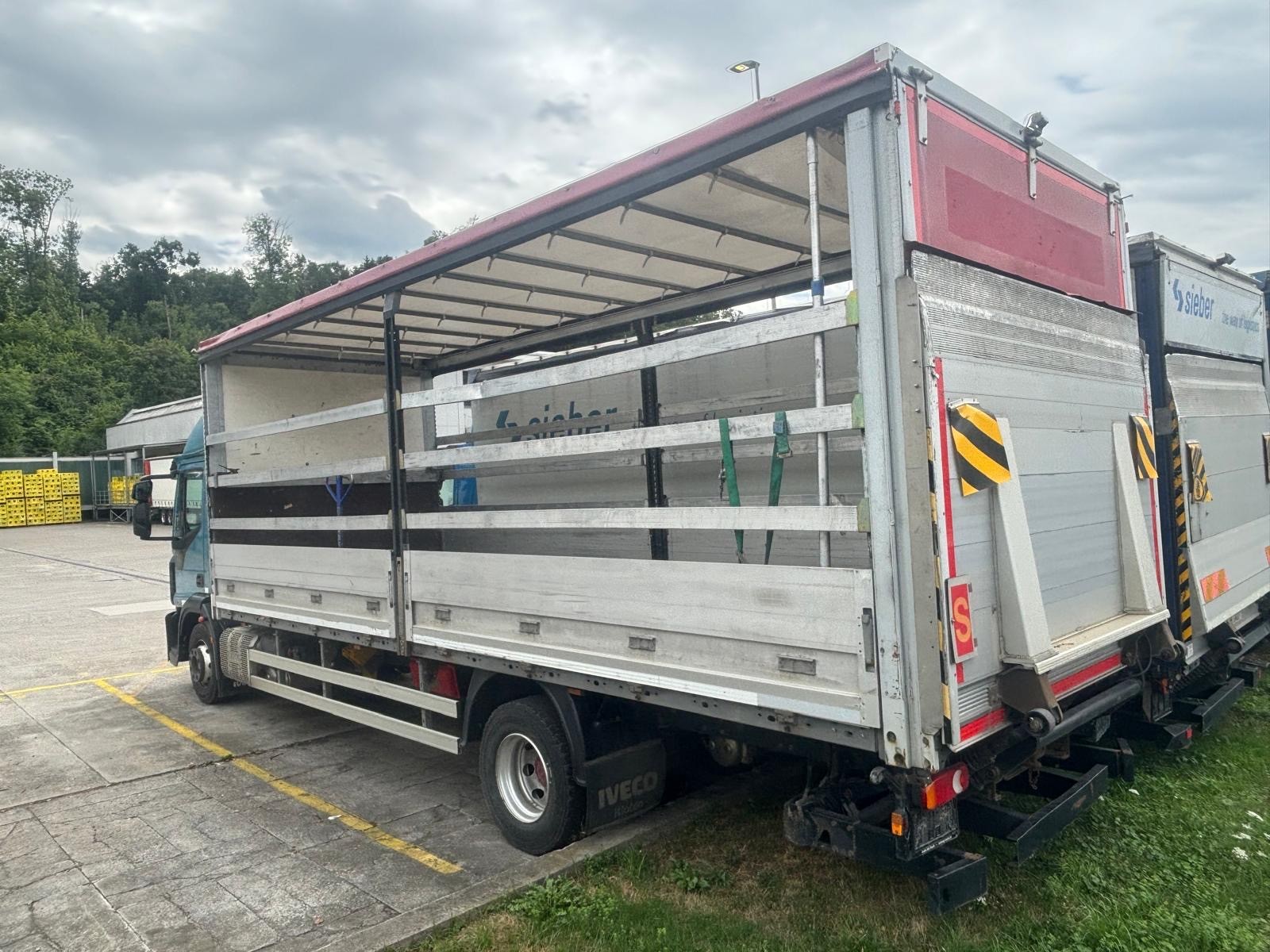 IVECO 140E25-image-3