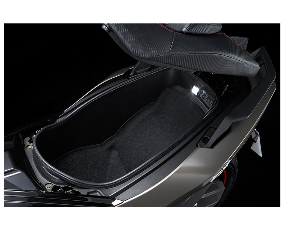 KYMCO AK 575i ABS Premium-image-11