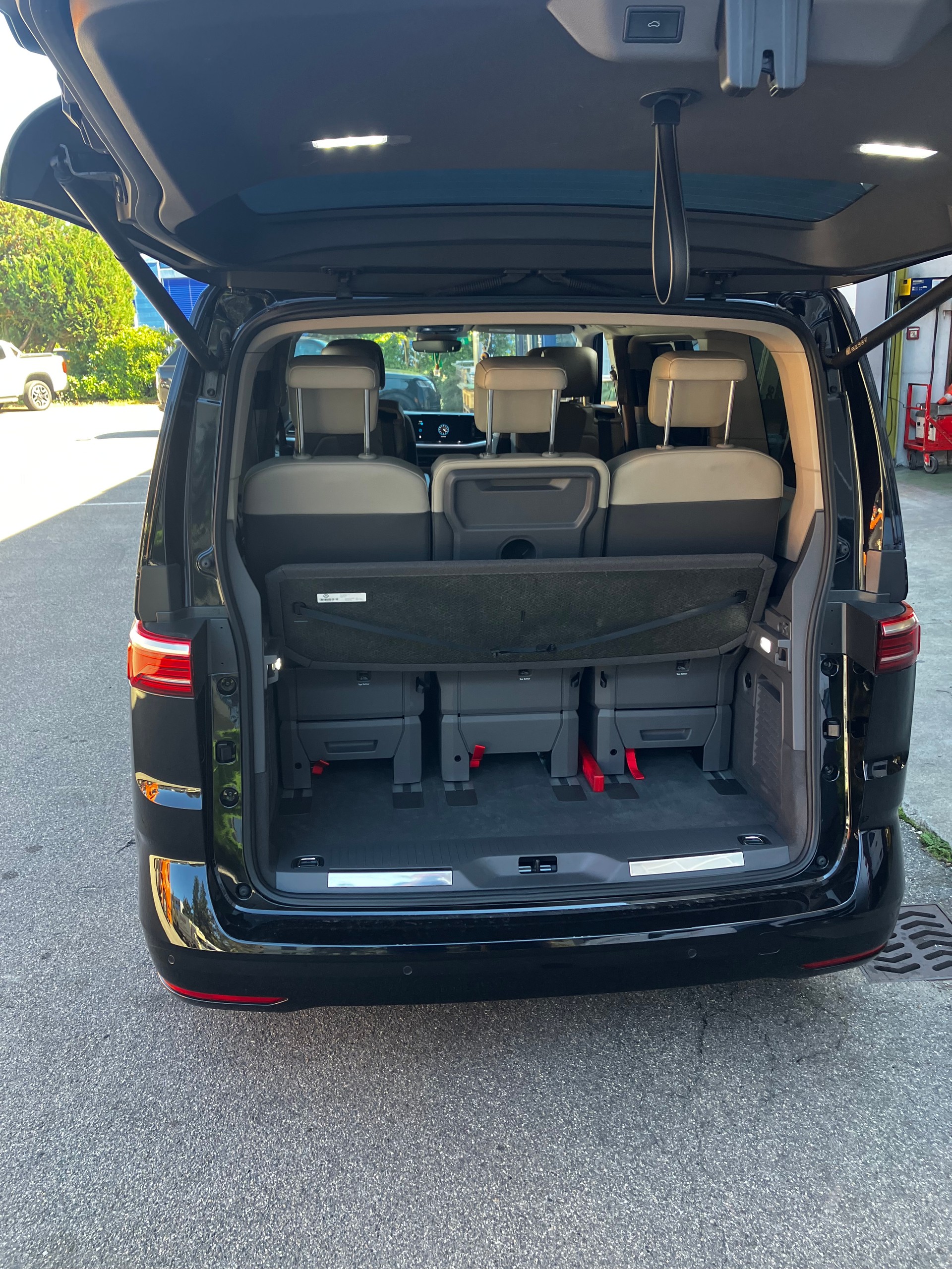 VW Multivan 2.0 TDI Style DSG-image-13