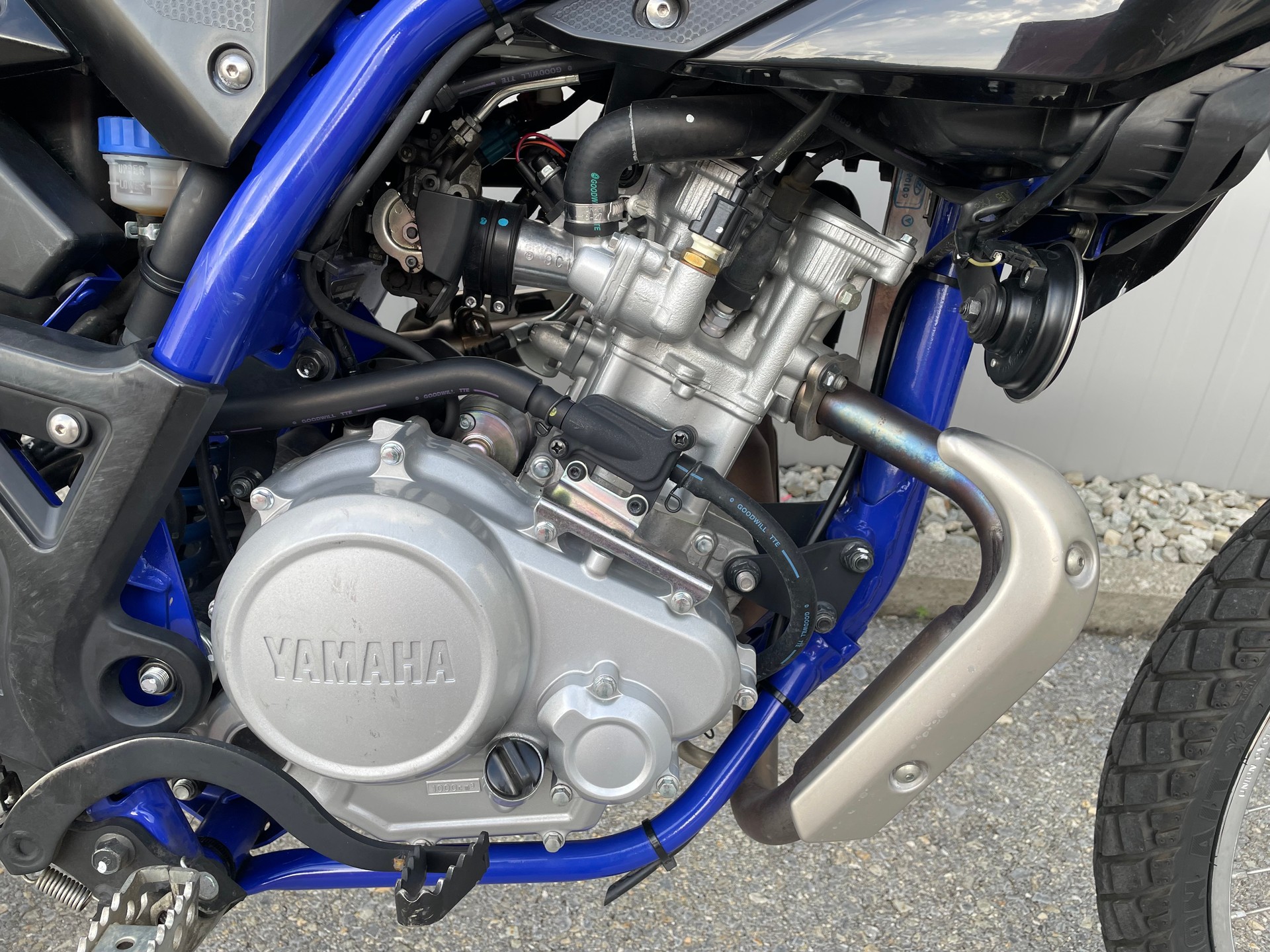 YAMAHA WR 125 R-image-10