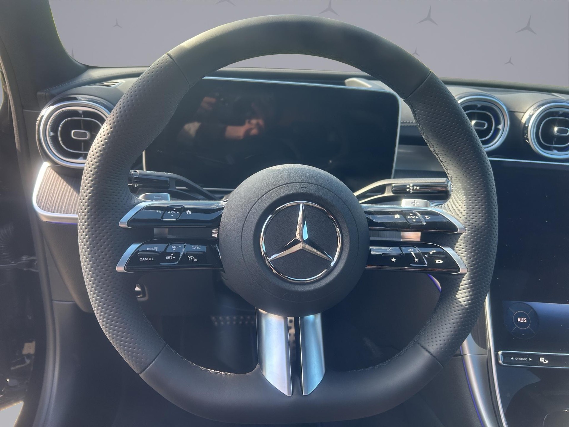 MERCEDES-BENZ C 300 AMG Line 4matic-image-10