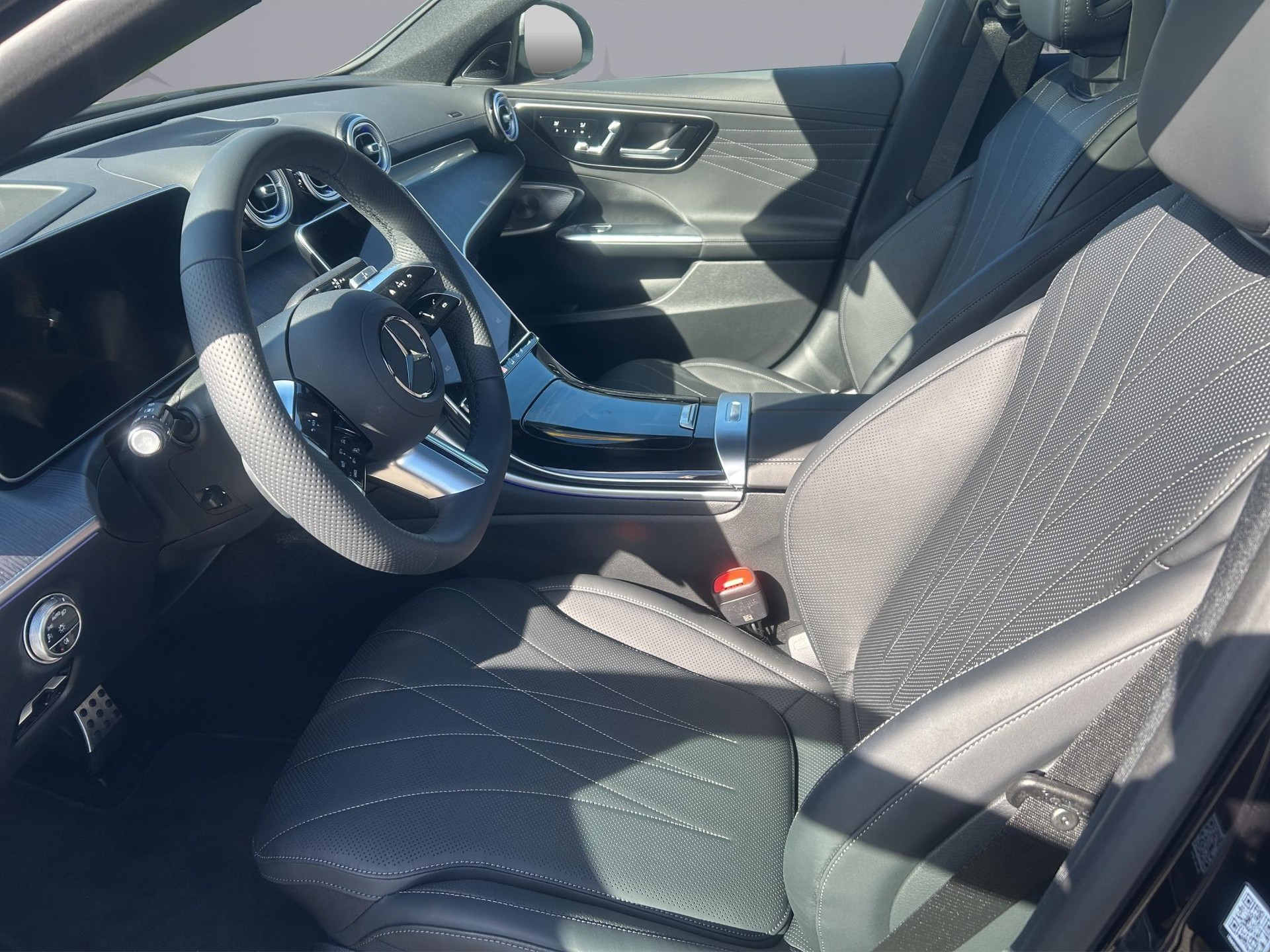 MERCEDES-BENZ C 300 AMG Line 4matic-image-8