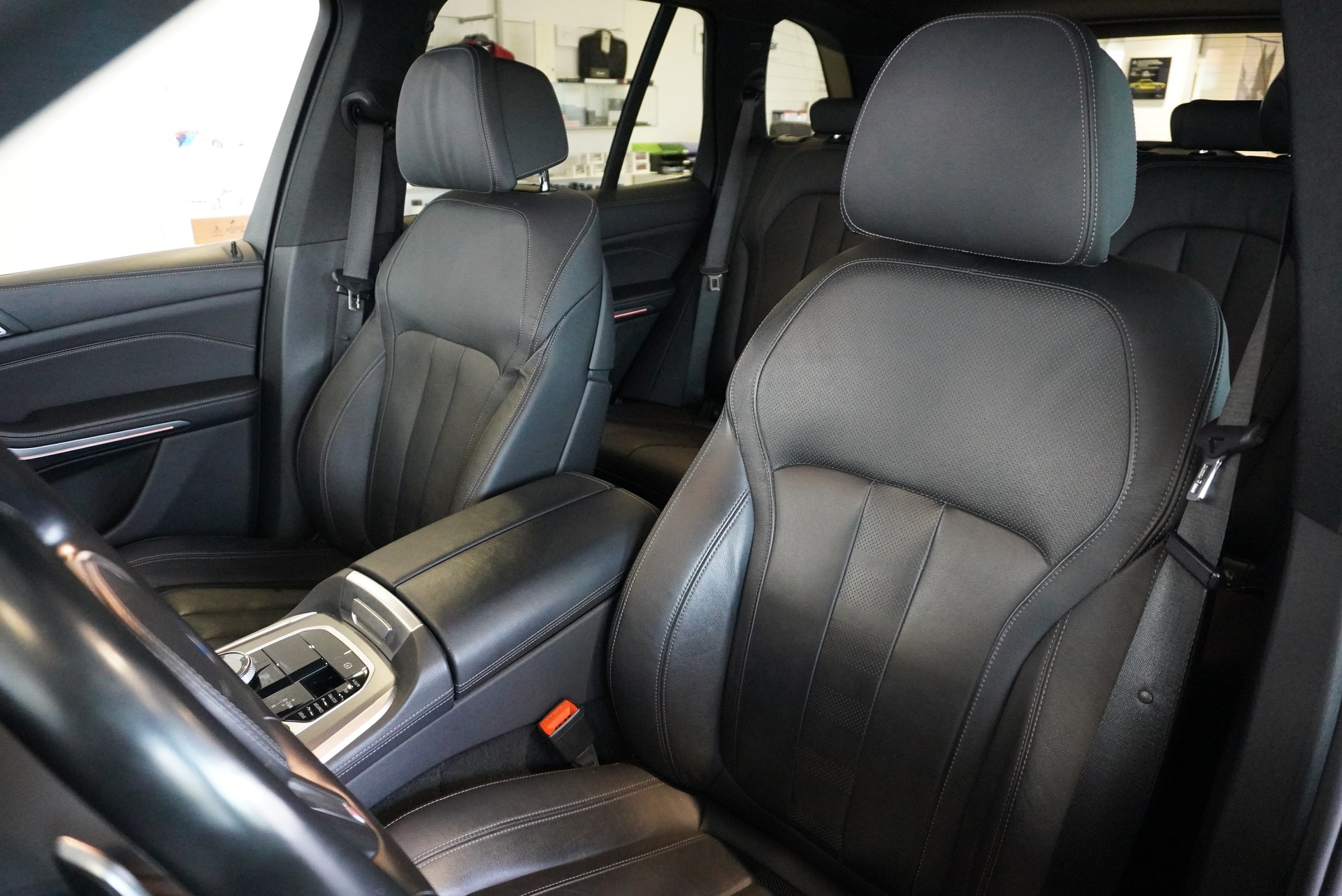 BMW X5 xDrive 48V 40d M Sport Steptronic-image-13