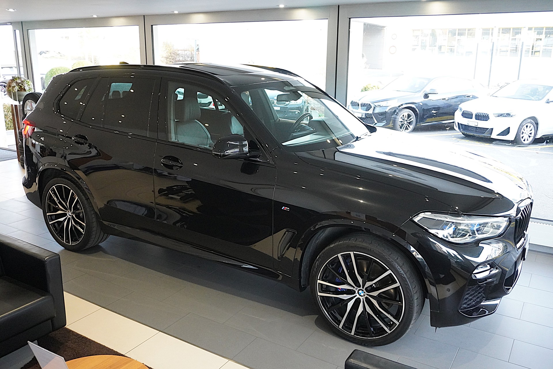 BMW X5 xDrive 48V 40d M Sport Steptronic-showroom-element-2