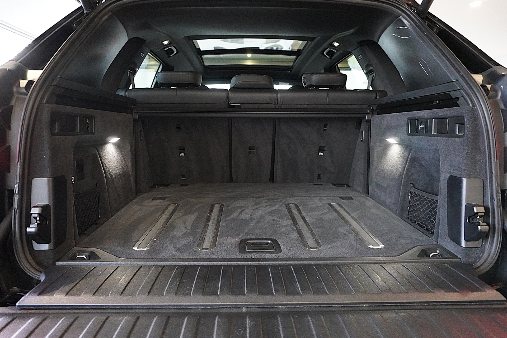 BMW X5 xDrive 48V 40d M Sport Steptronic-image-17