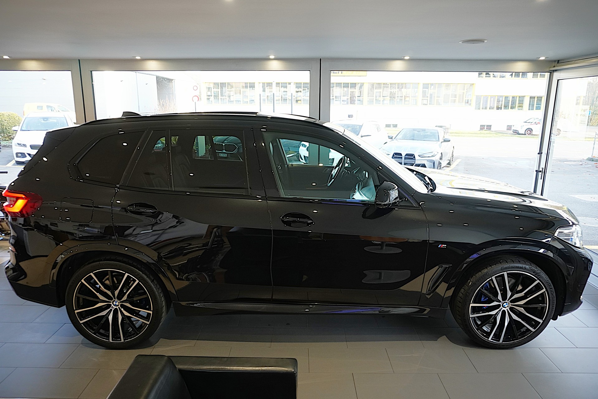 BMW X5 xDrive 48V 40d M Sport Steptronic-showroom-element-3