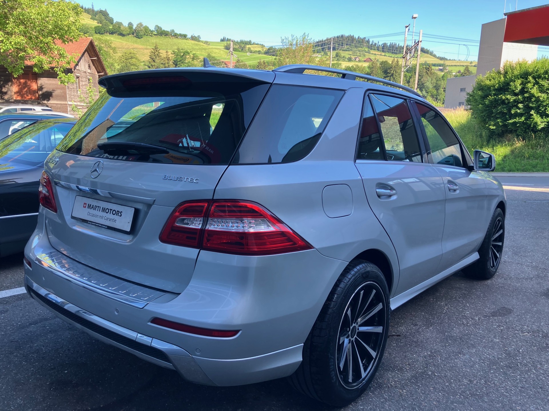 MERCEDES-BENZ ML 350 BlueTEC 4Matic AMG-Line-image-2