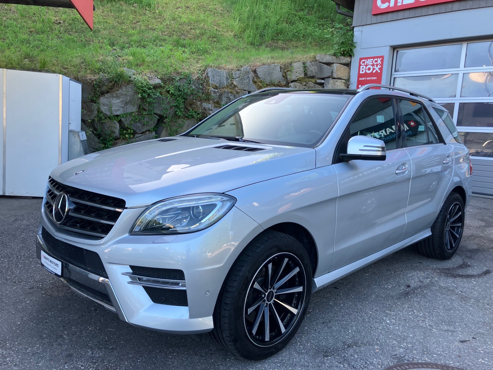 MERCEDES-BENZ ML 350 BlueTEC 4Matic AMG-Line-image-3