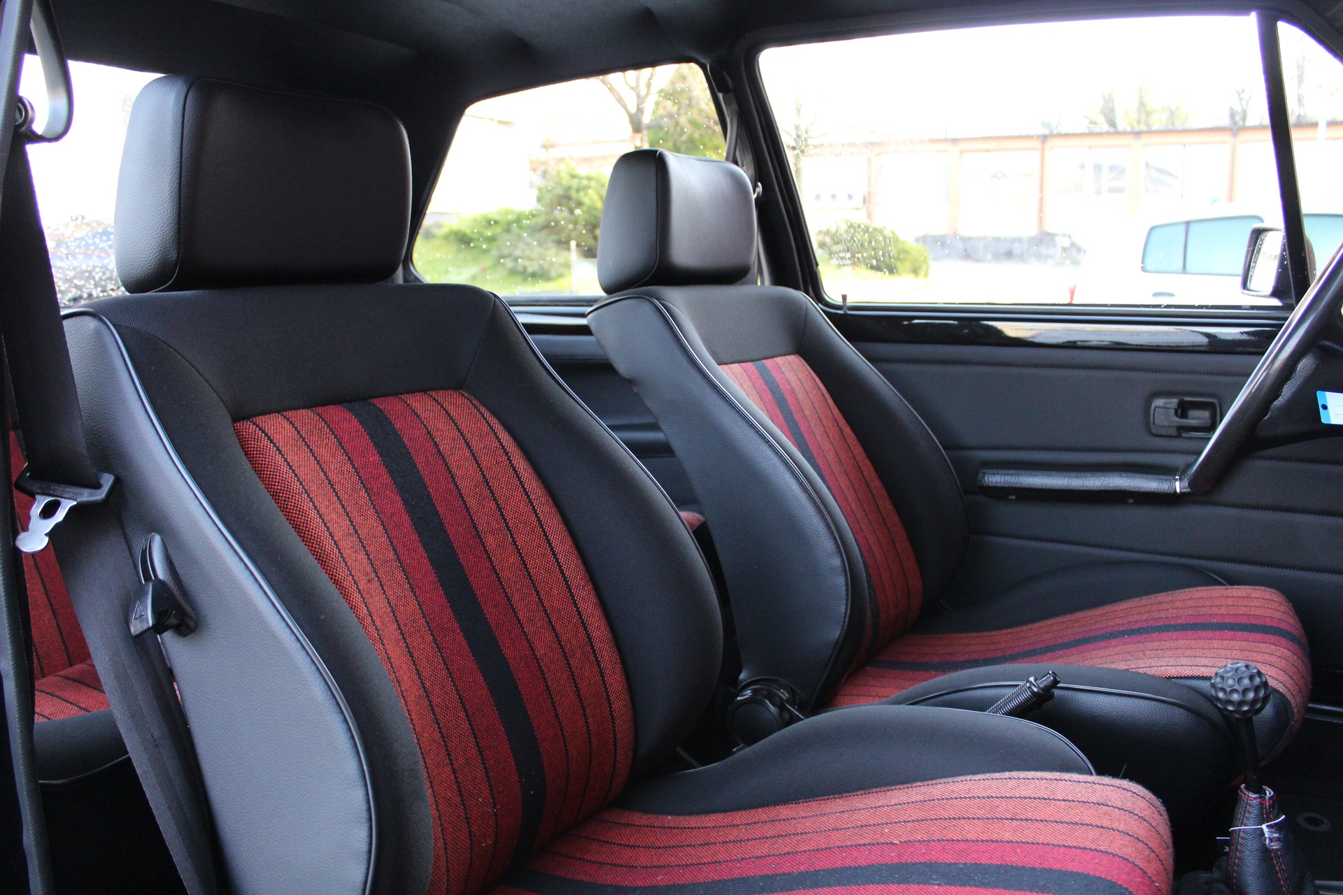 VW Golf 1800 GTI-image-14