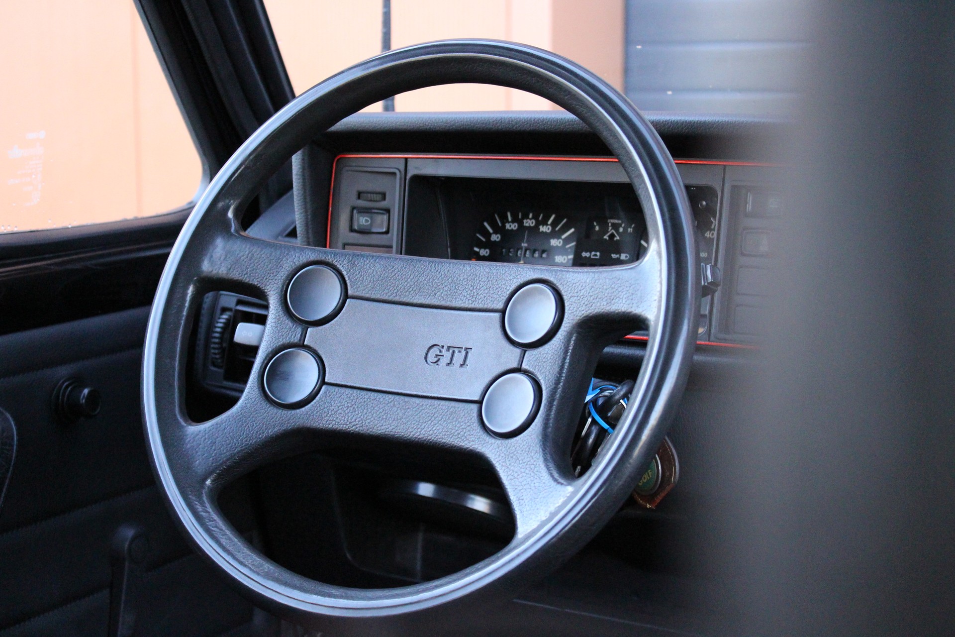 VW Golf 1800 GTI-image-9