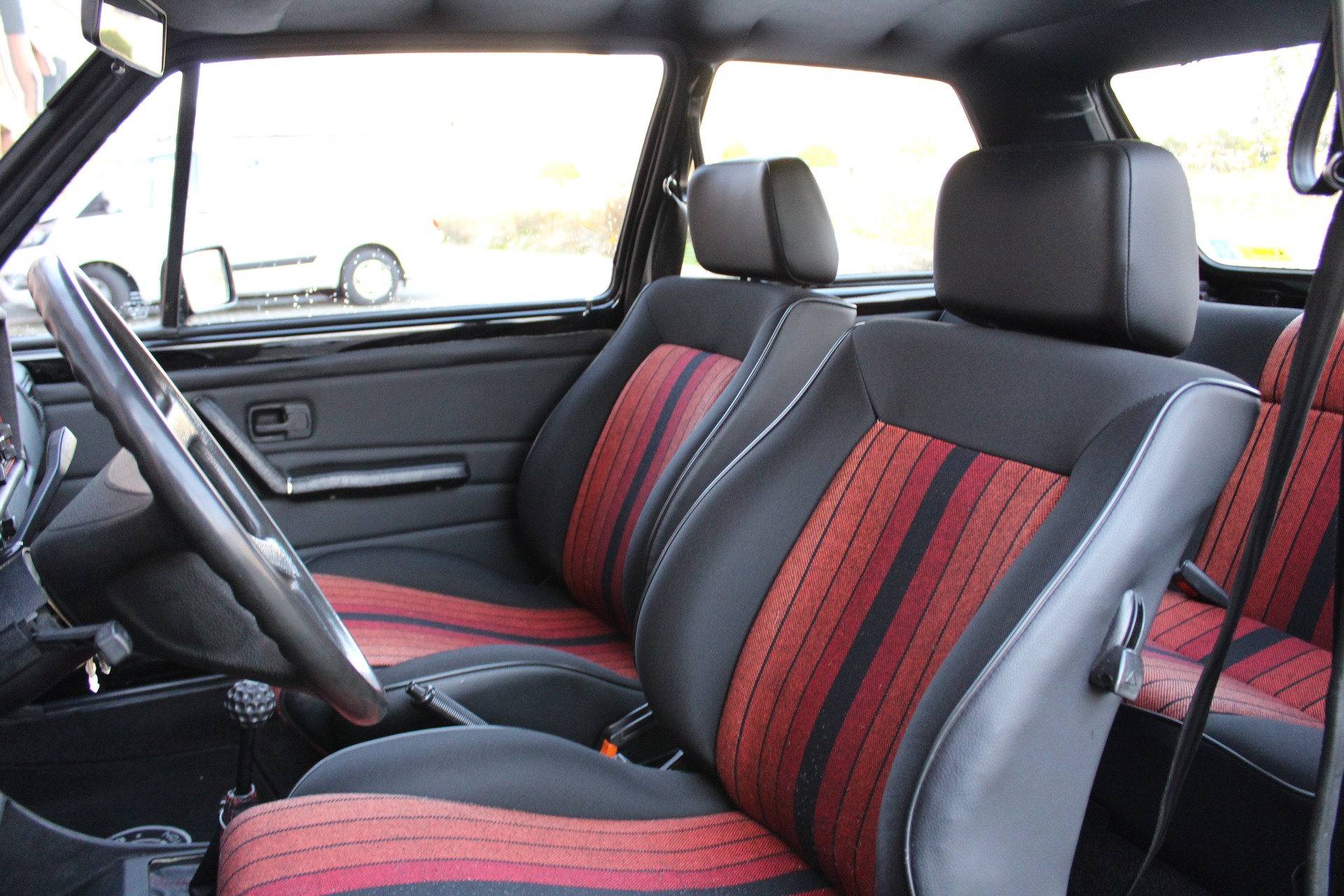 VW Golf 1800 GTI-image-13