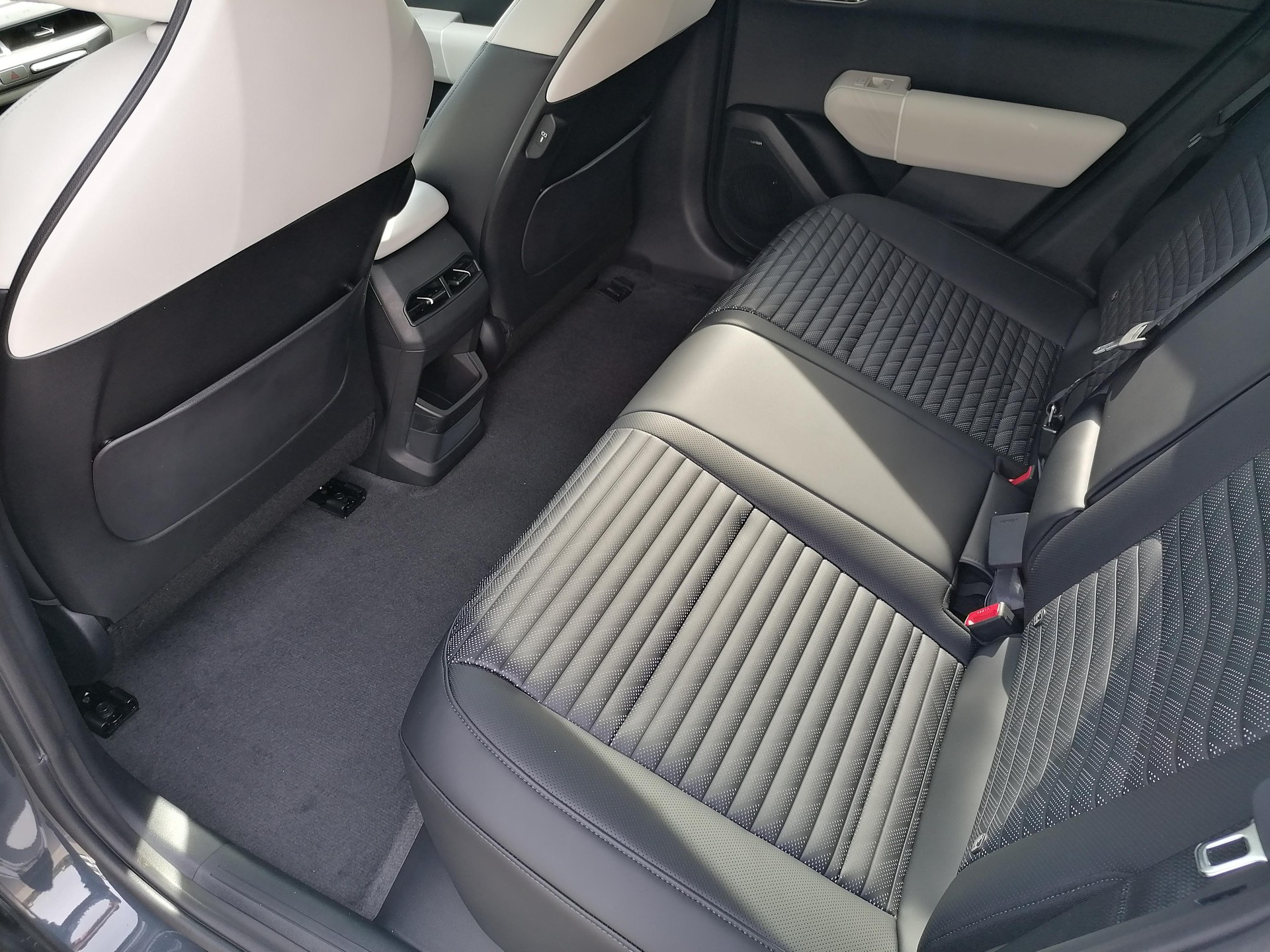 KIA EV4 81 kWh GT-Line-image-8