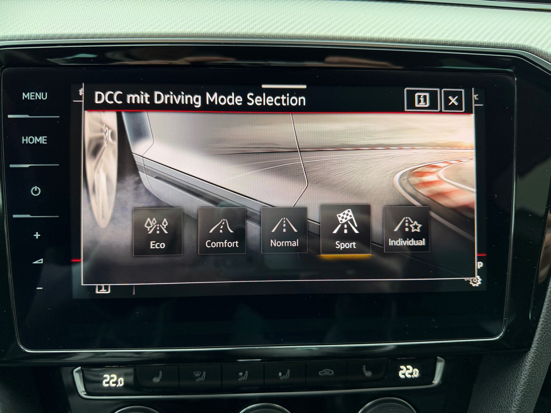 VW Passat Variant 2.0 TSI R-Line Edition 4Motion DSG-image-11