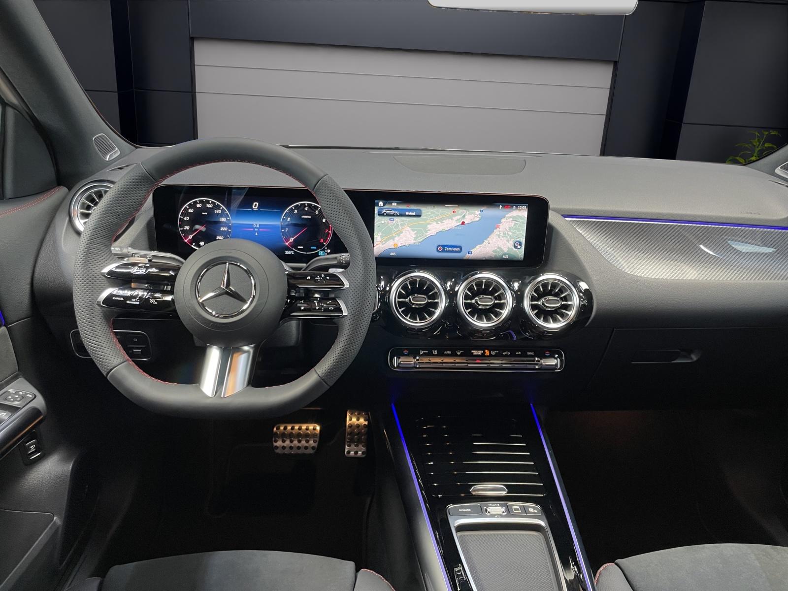 MERCEDES-BENZ GLA 250 4MATIC Swiss Star AMG Line-image-4