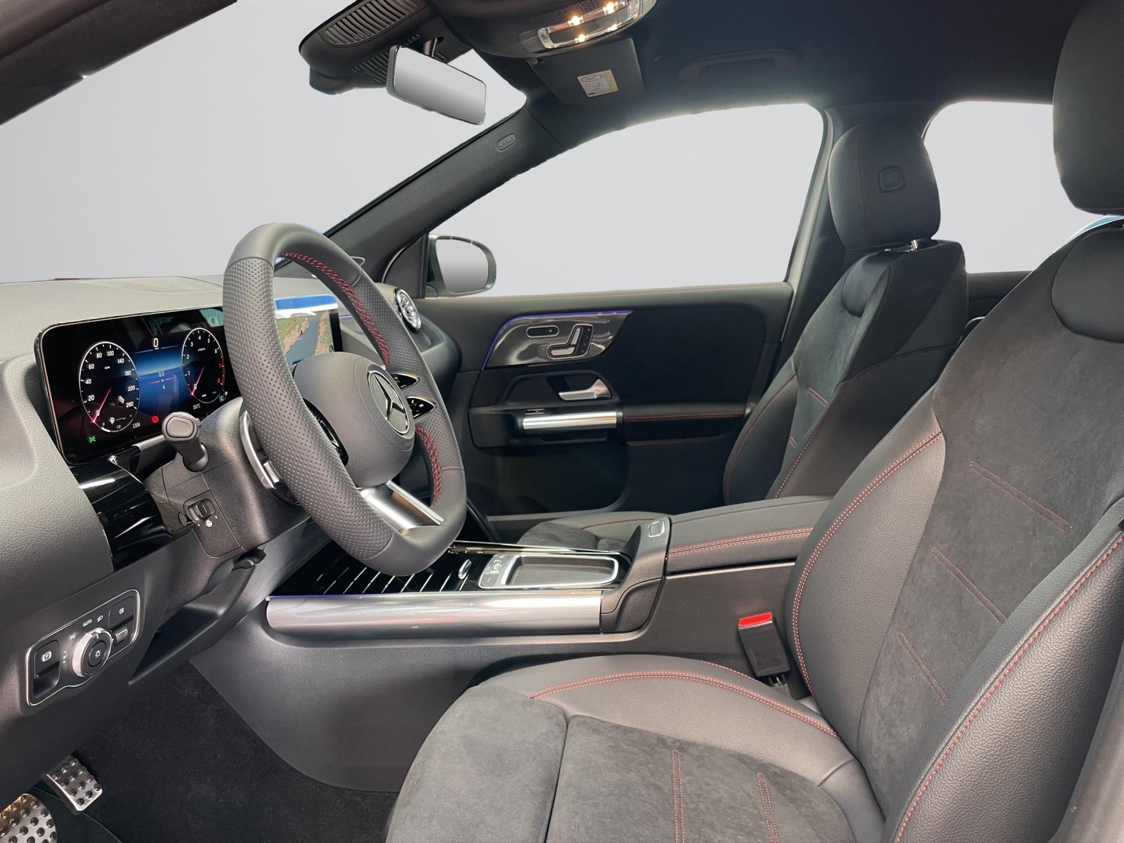 MERCEDES-BENZ GLA 250 4MATIC Swiss Star AMG Line-image-3