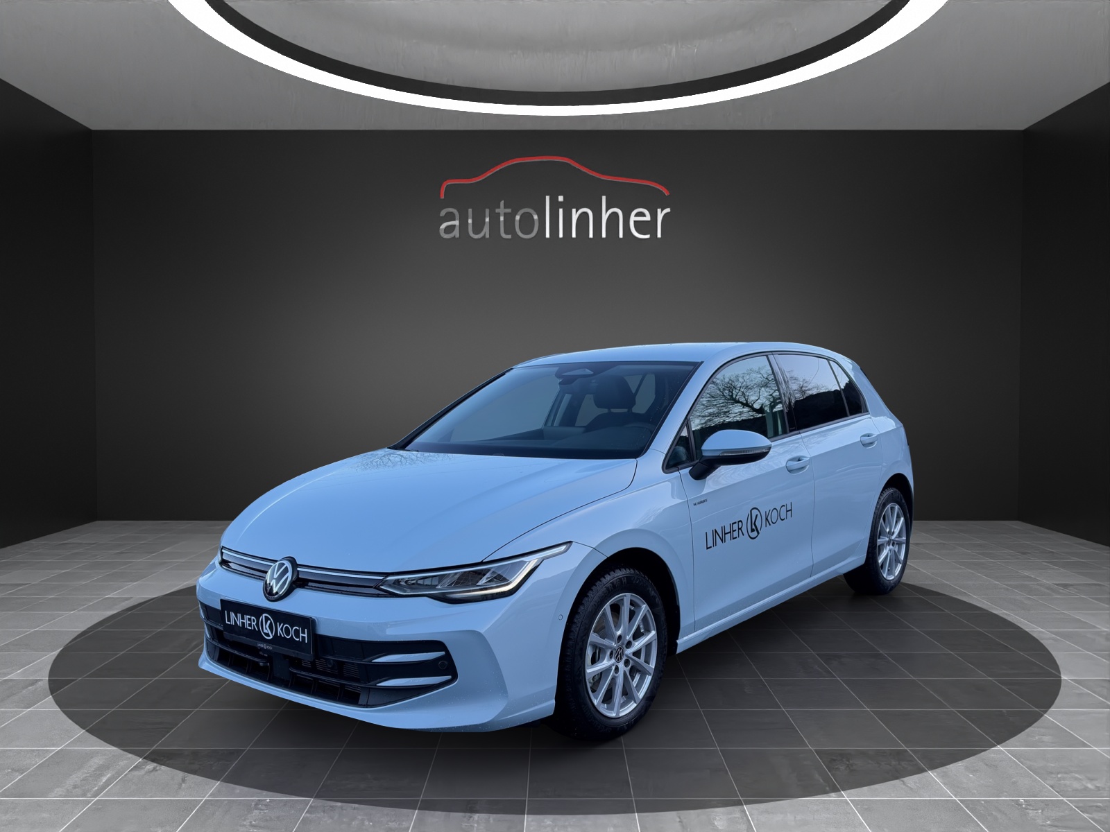 VW Golf 1.5 TSI Basis-image-0
