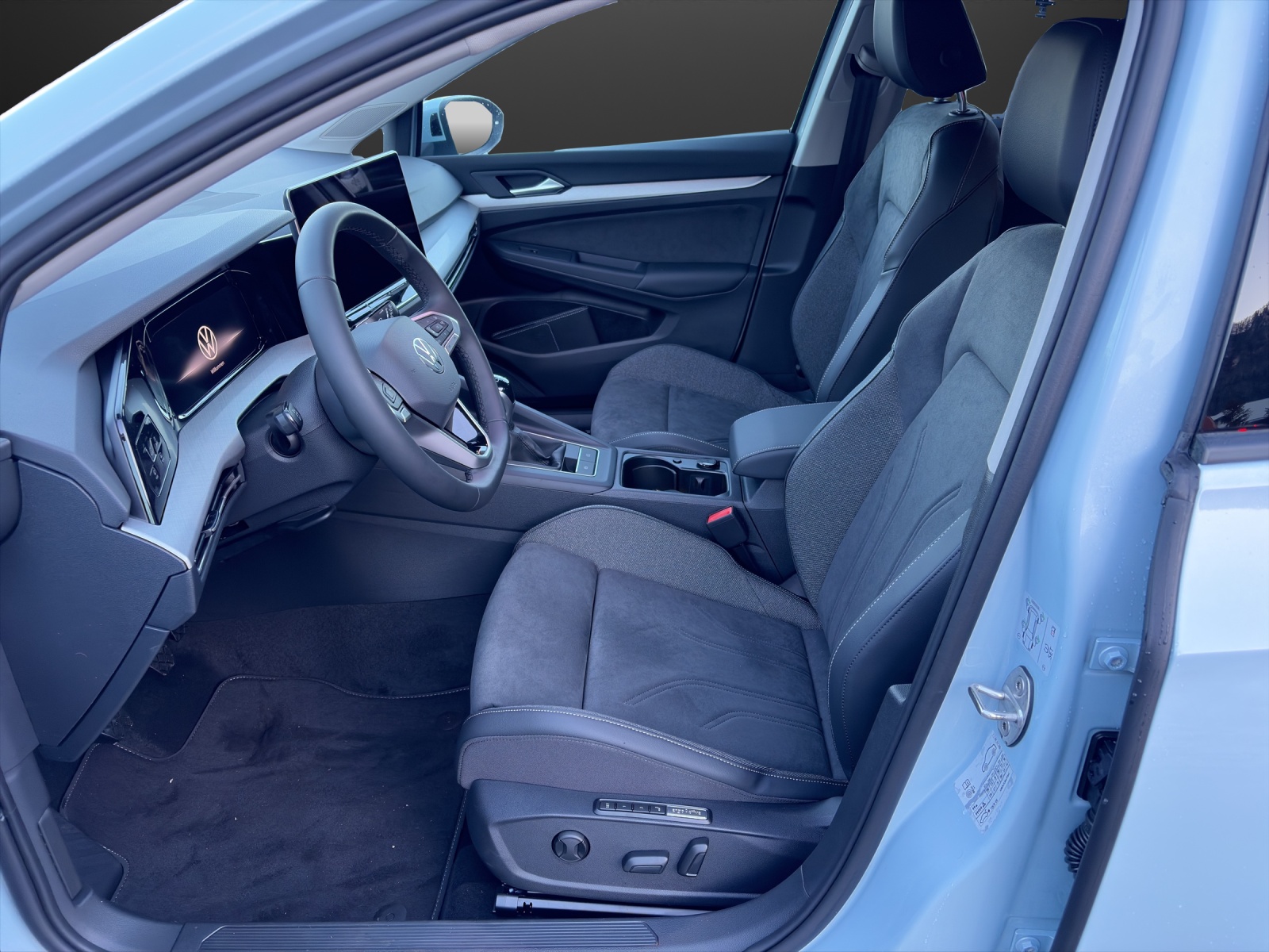 VW Golf 1.5 TSI Basis-image-7