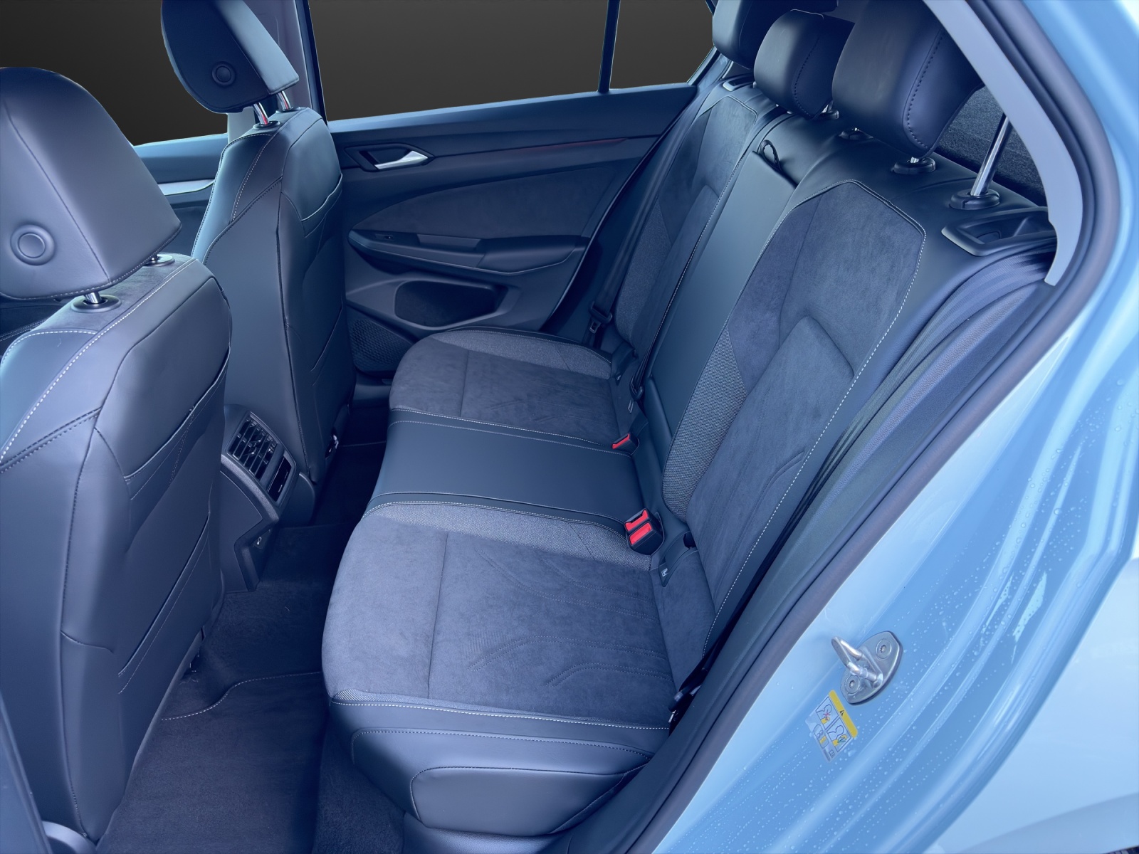 VW Golf 1.5 TSI Basis-image-8