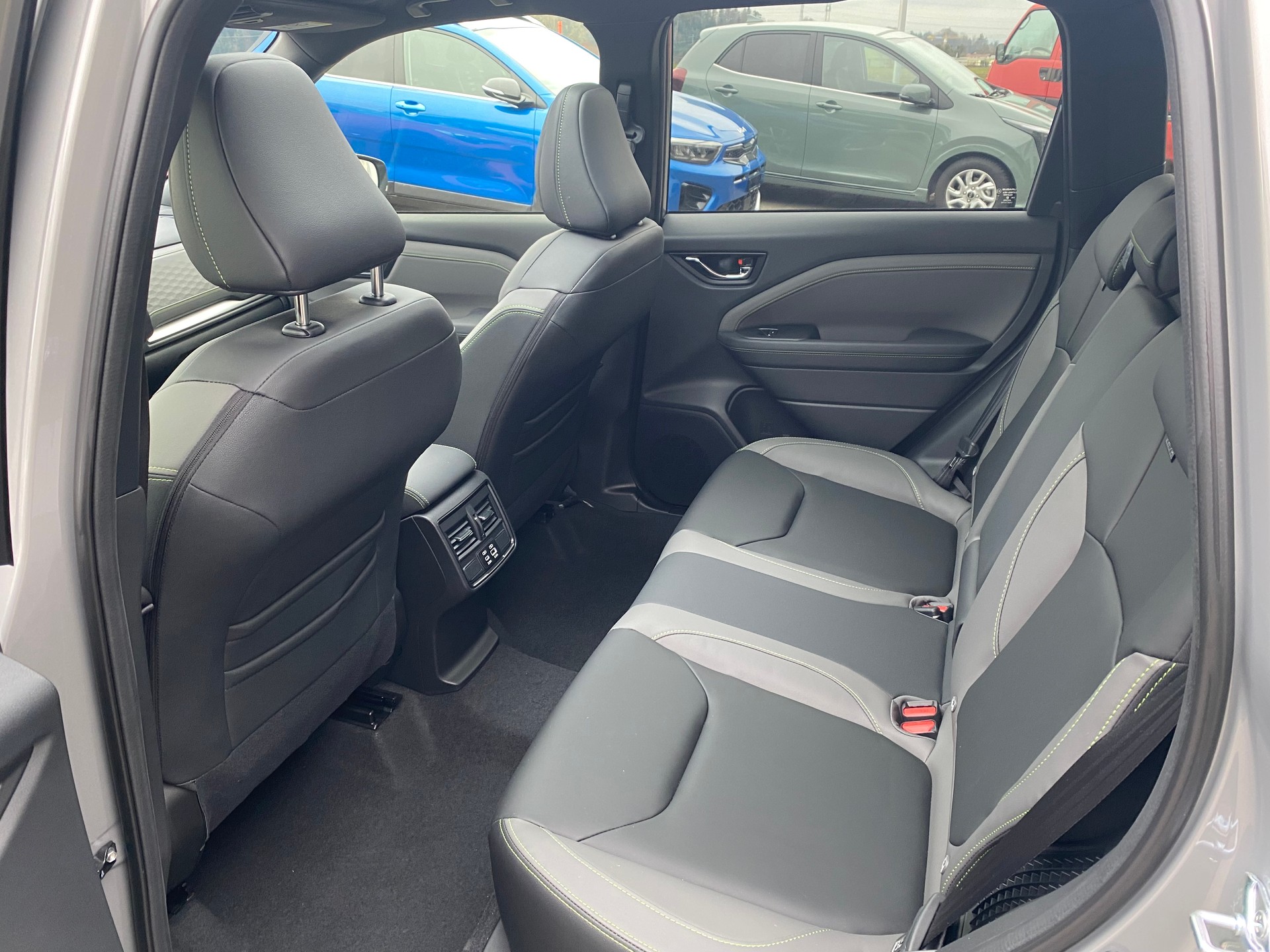 SUBARU Forester 2.0i e-Boxer Sport Lineartronic-image-5
