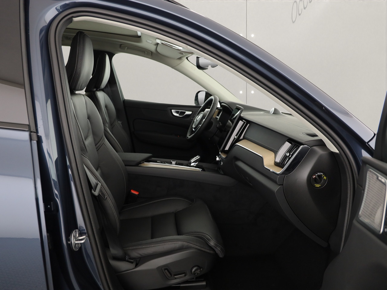 VOLVO XC60 2.0 T8 TE Ultra Dark eAWD-image-6