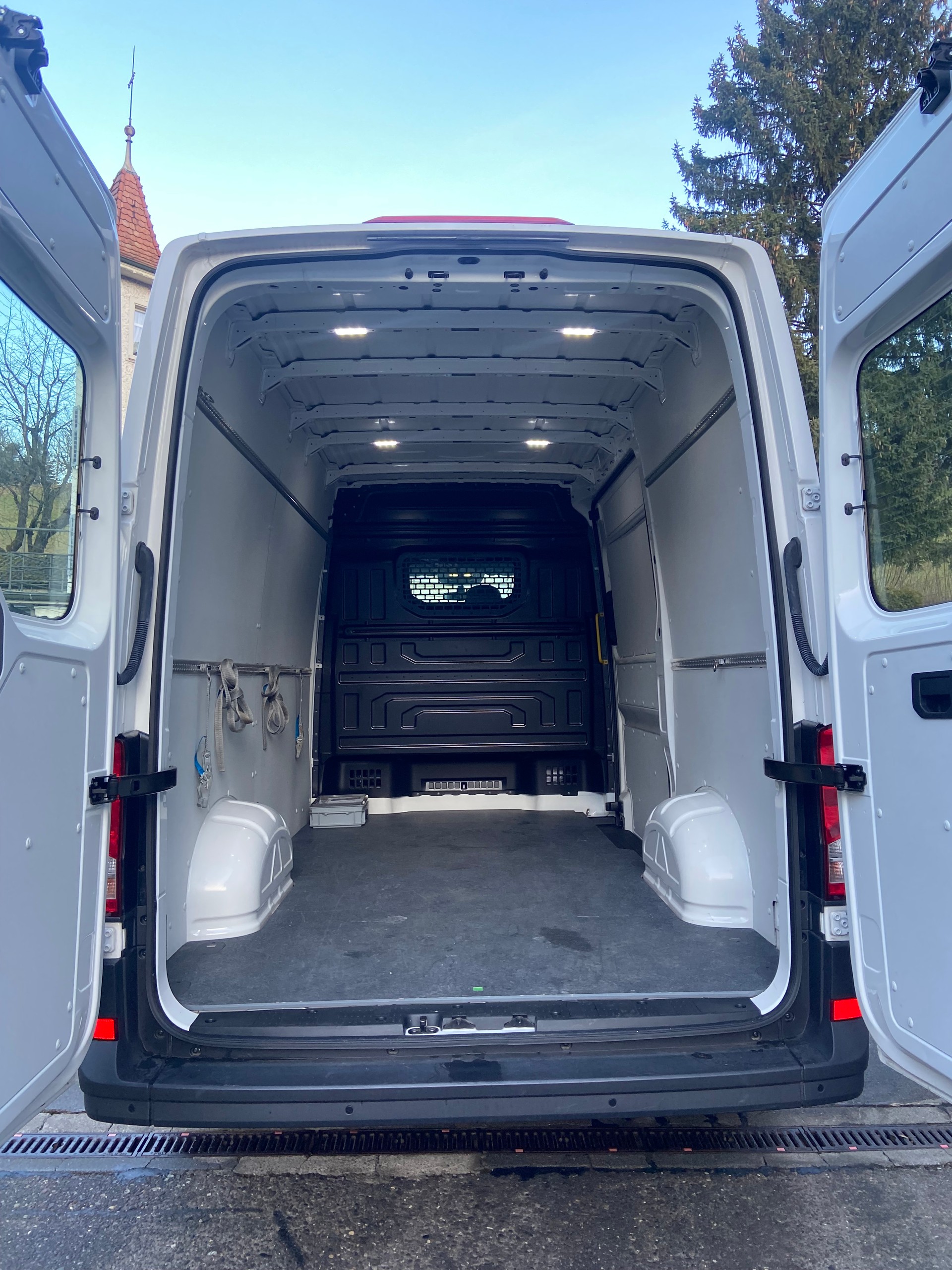 VW Crafter 35 2.0 TDI Entry L3-image-6