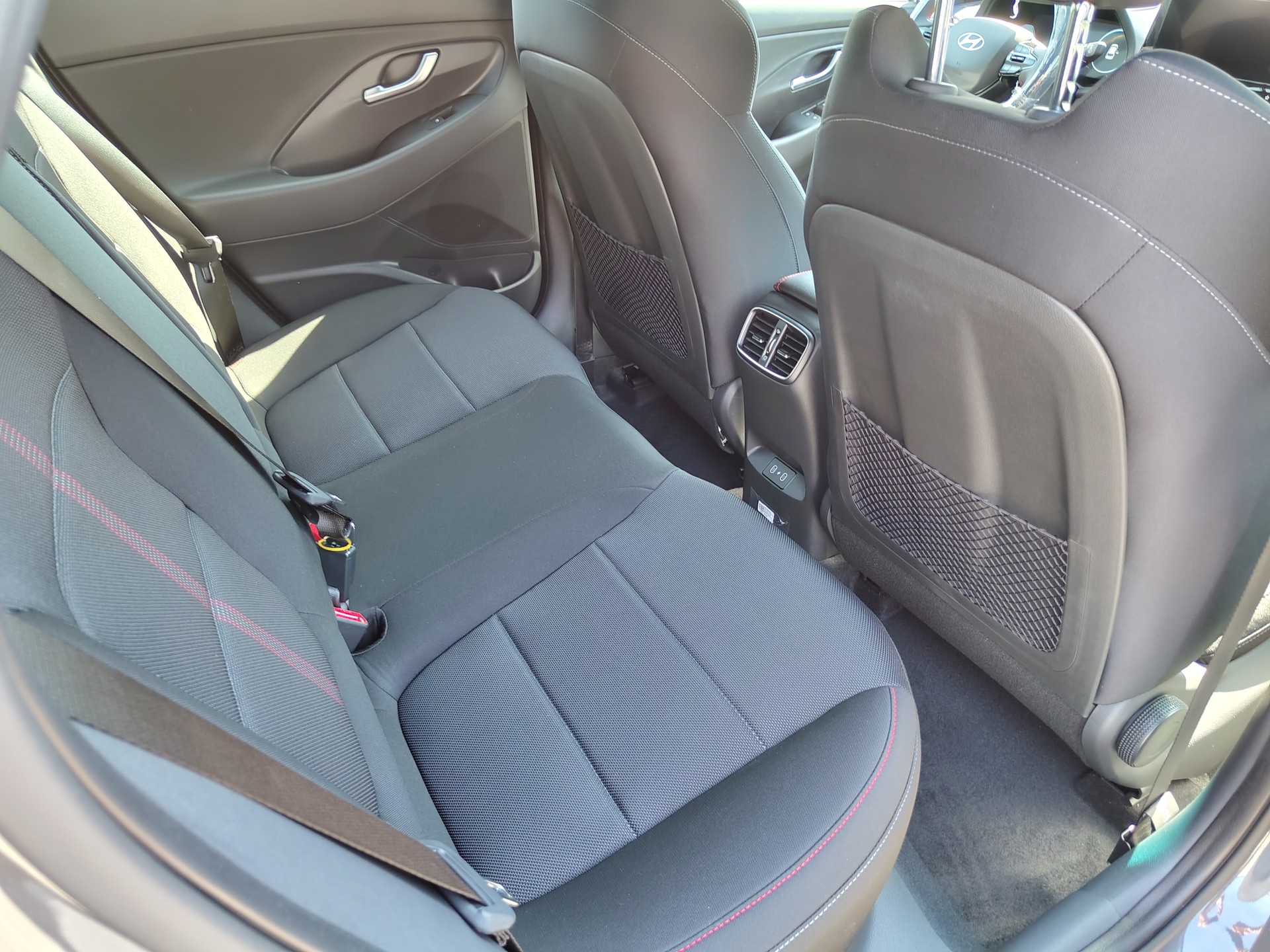 HYUNDAI i30 1.6 T-GDi N-Line DCT-image-8
