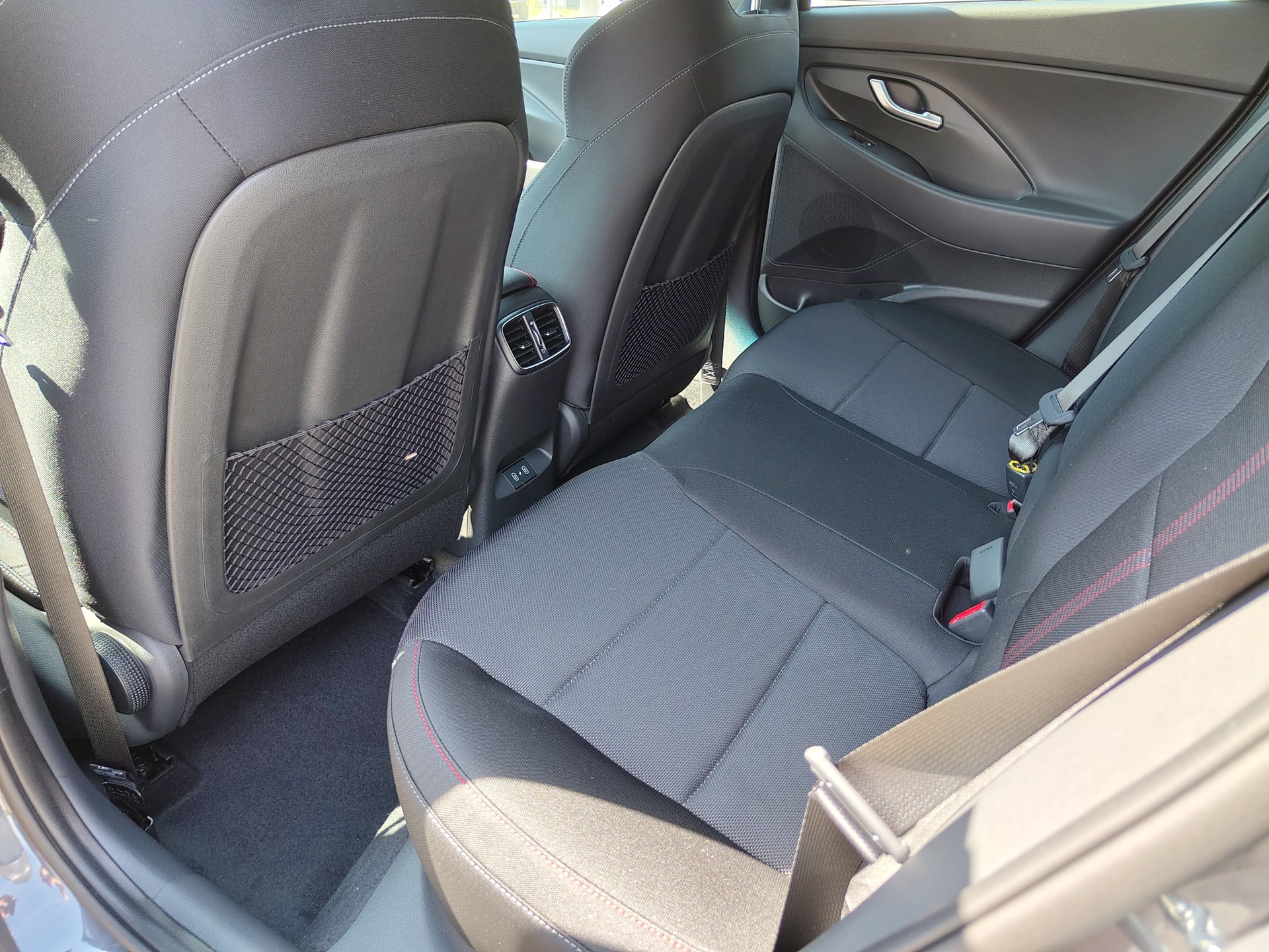 HYUNDAI i30 1.6 T-GDi N-Line DCT-image-9