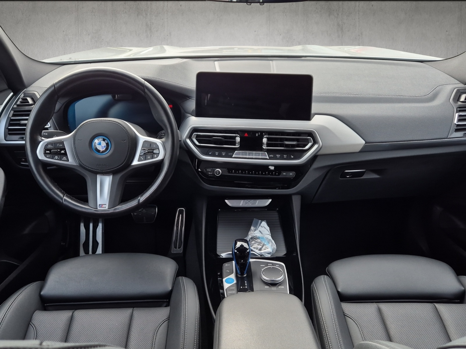 BMW iX3 Inspiring-image-9