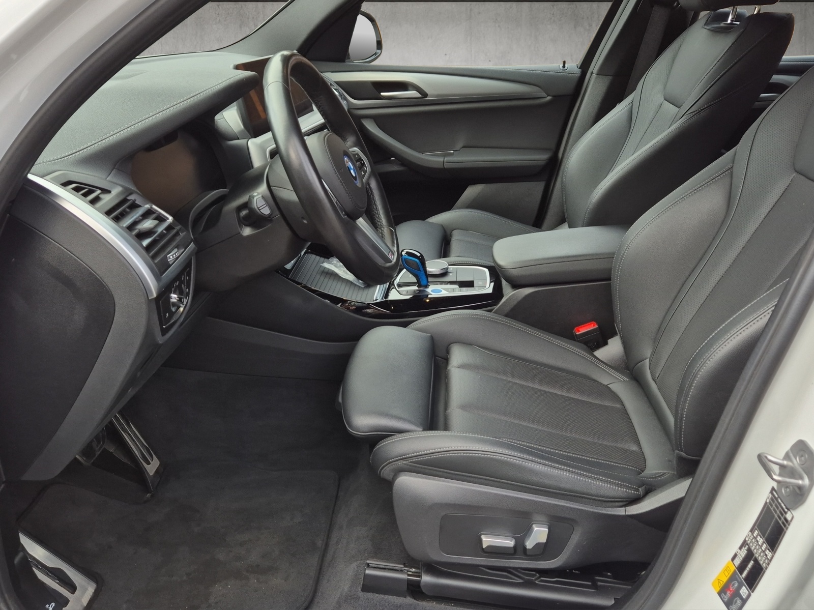 BMW iX3 Inspiring-image-8
