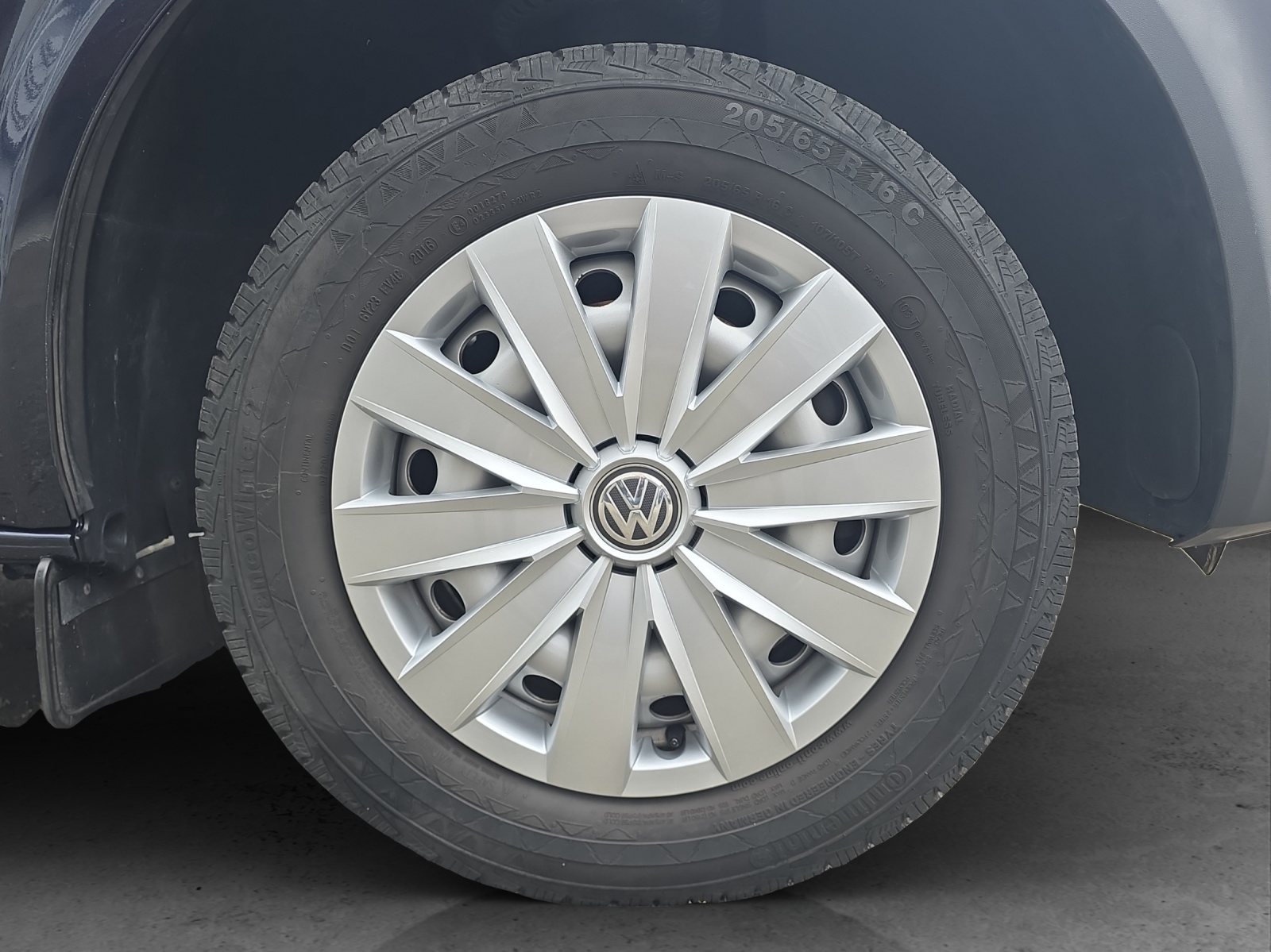 VW T6 Caravelle 2.0 TDI Trendline Liberty DSG LWB-image-12