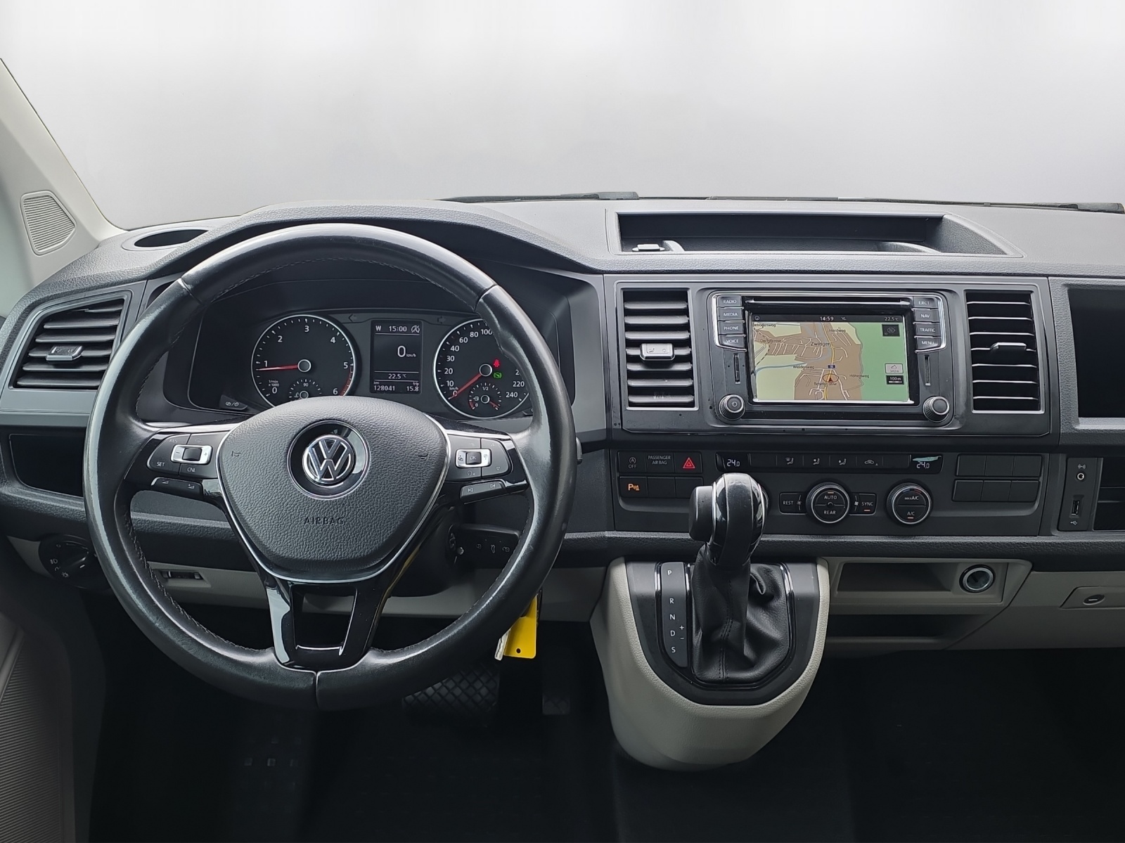VW T6 Caravelle 2.0 TDI Trendline Liberty DSG LWB-image-6