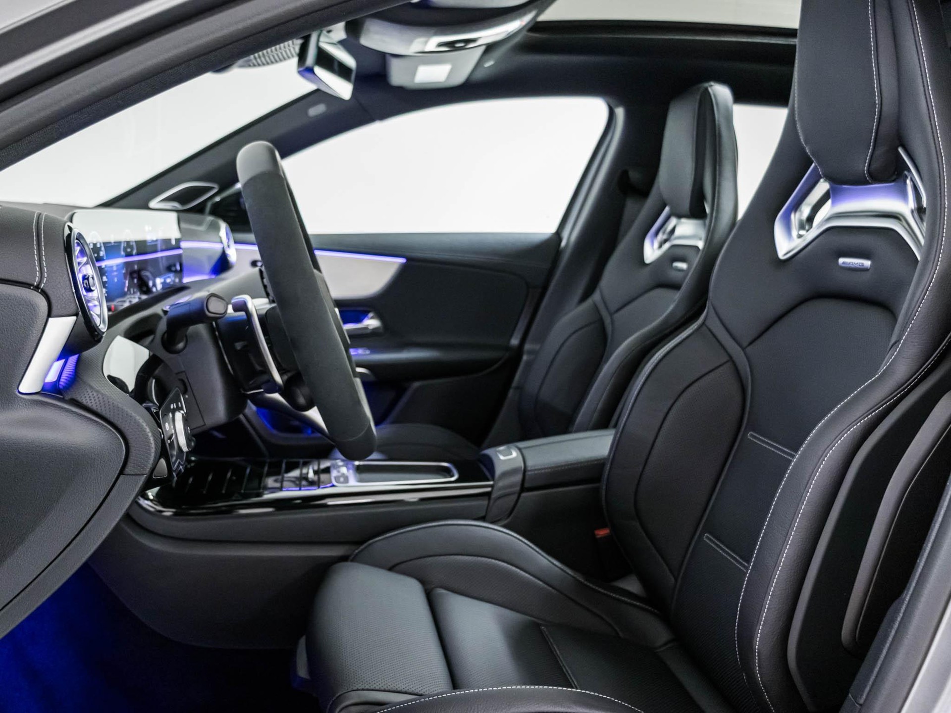 MERCEDES-BENZ A 45 S AMG 4MATIC+-image-6