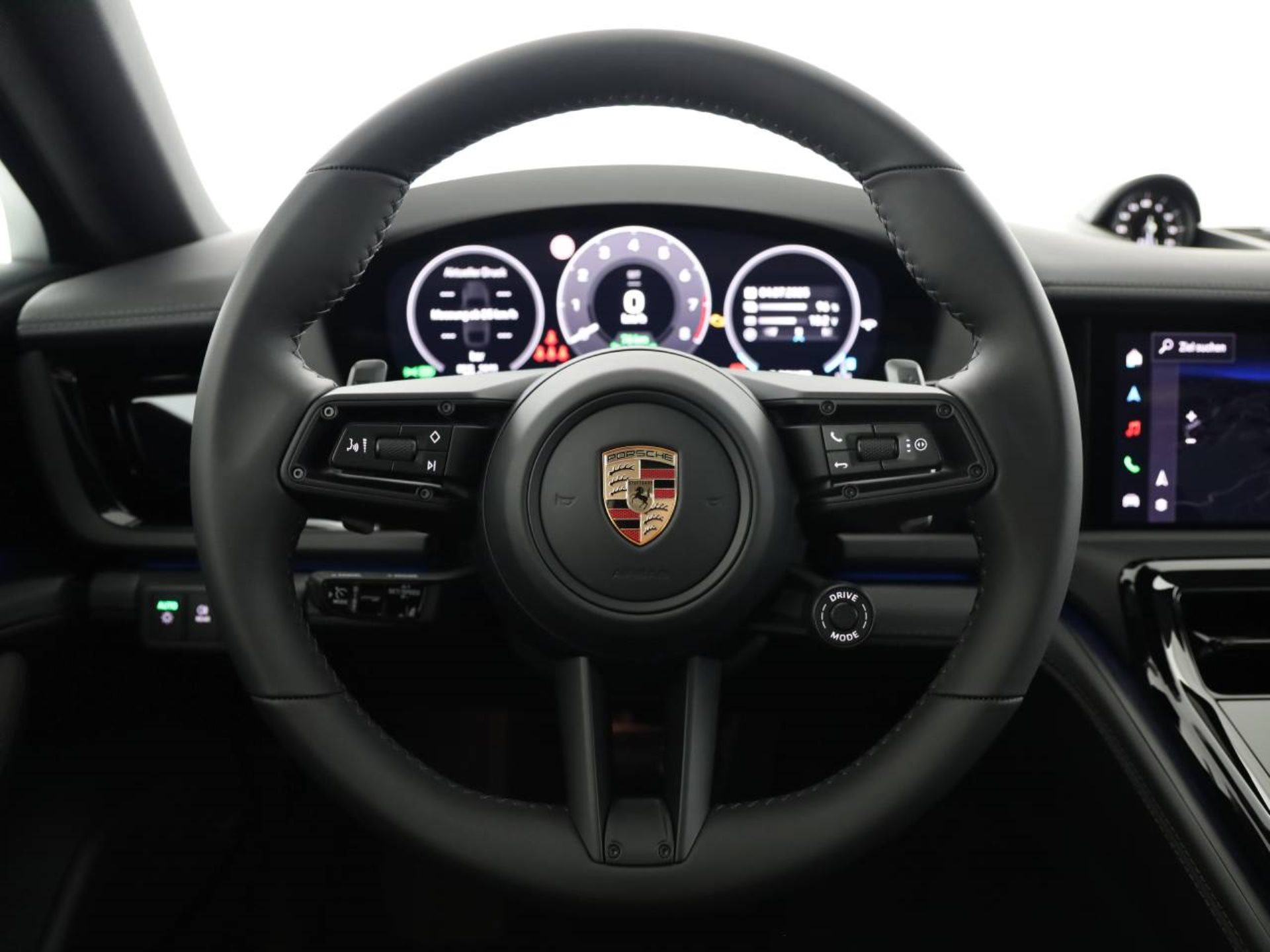 PORSCHE Panamera 4 E-Hybrid-image-3