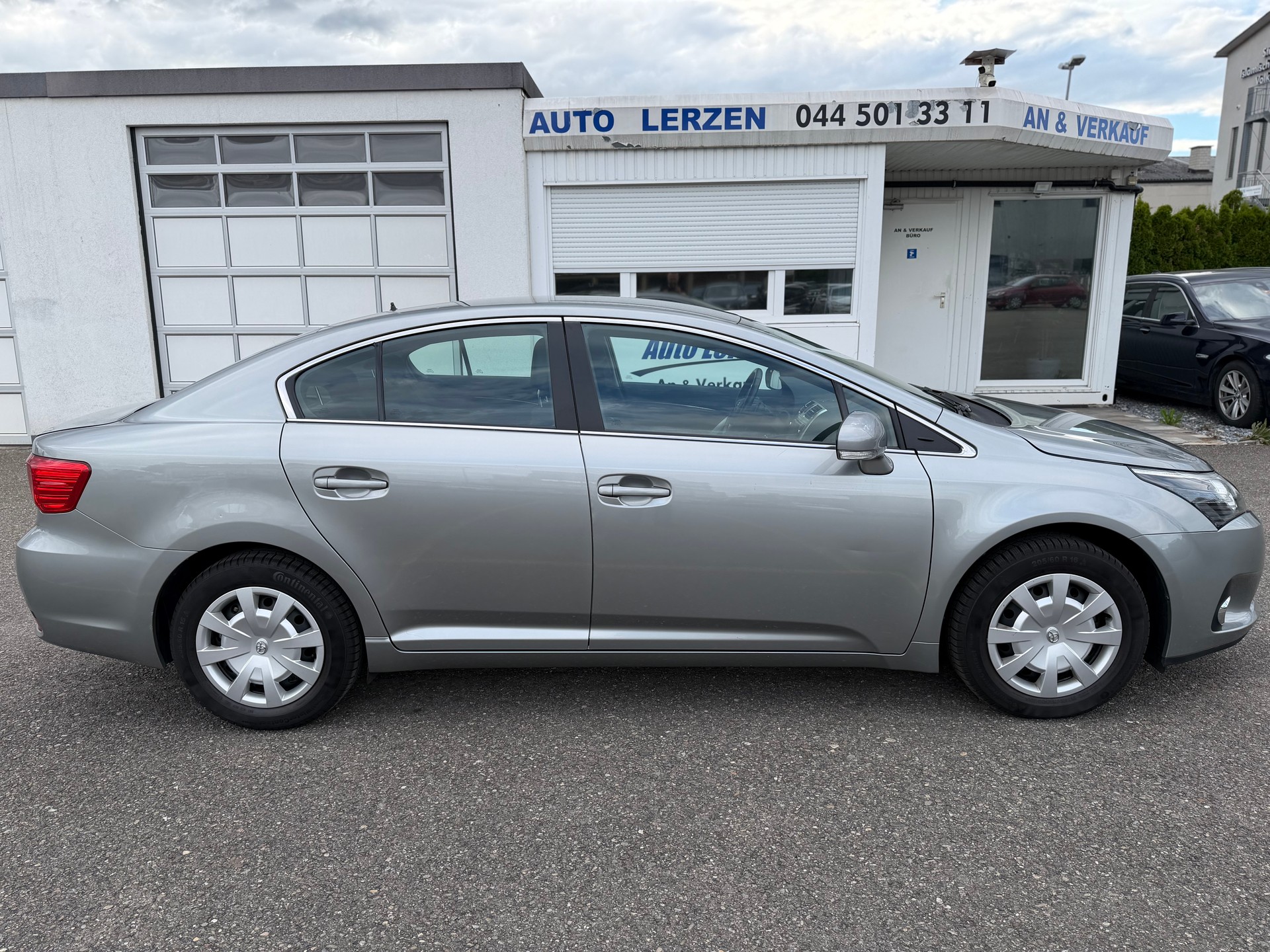 TOYOTA Avensis 2.0 Sol Premium Multidrive-image-3