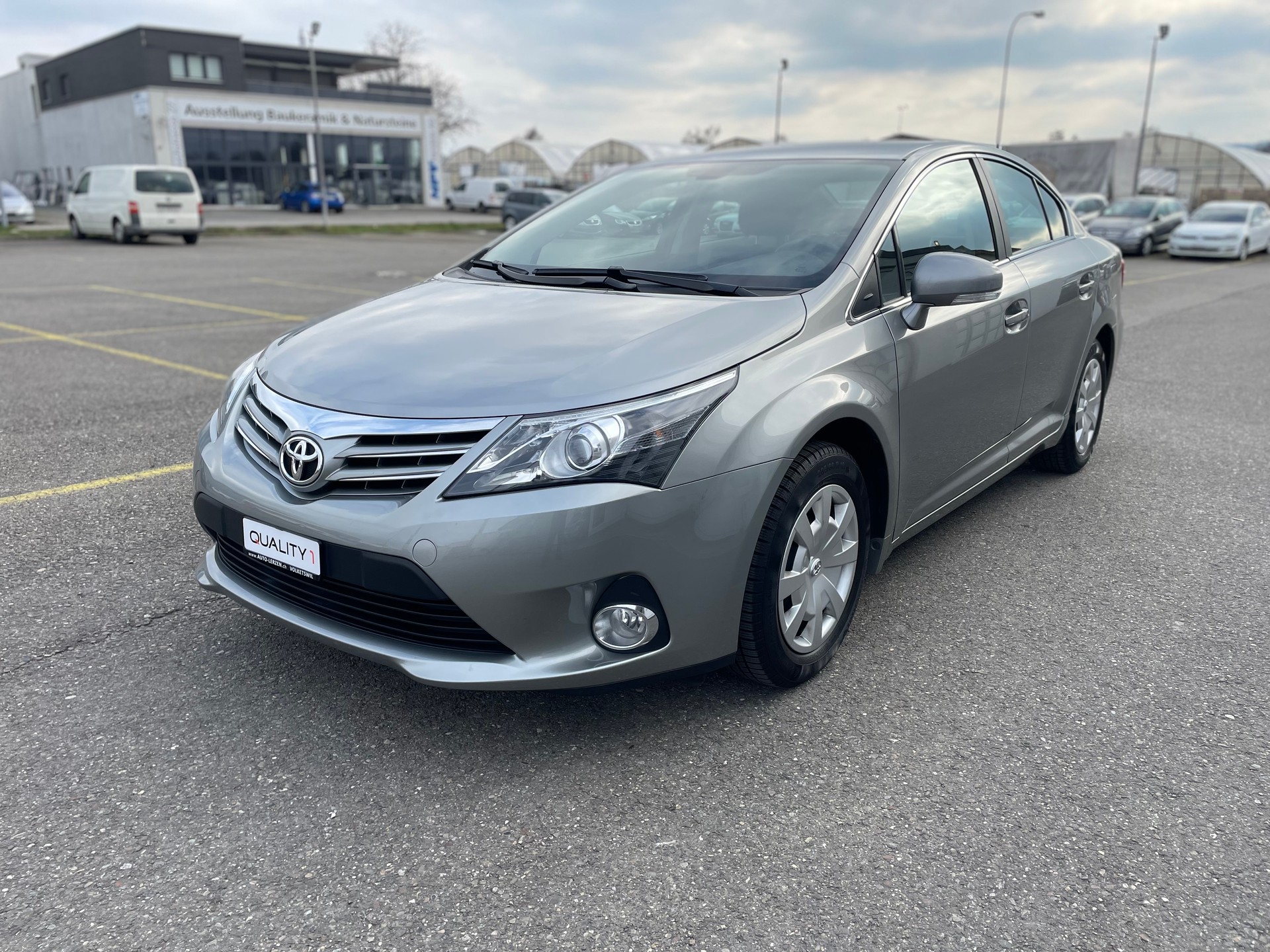 TOYOTA Avensis 2.0 Sol Premium Multidrive-image-2
