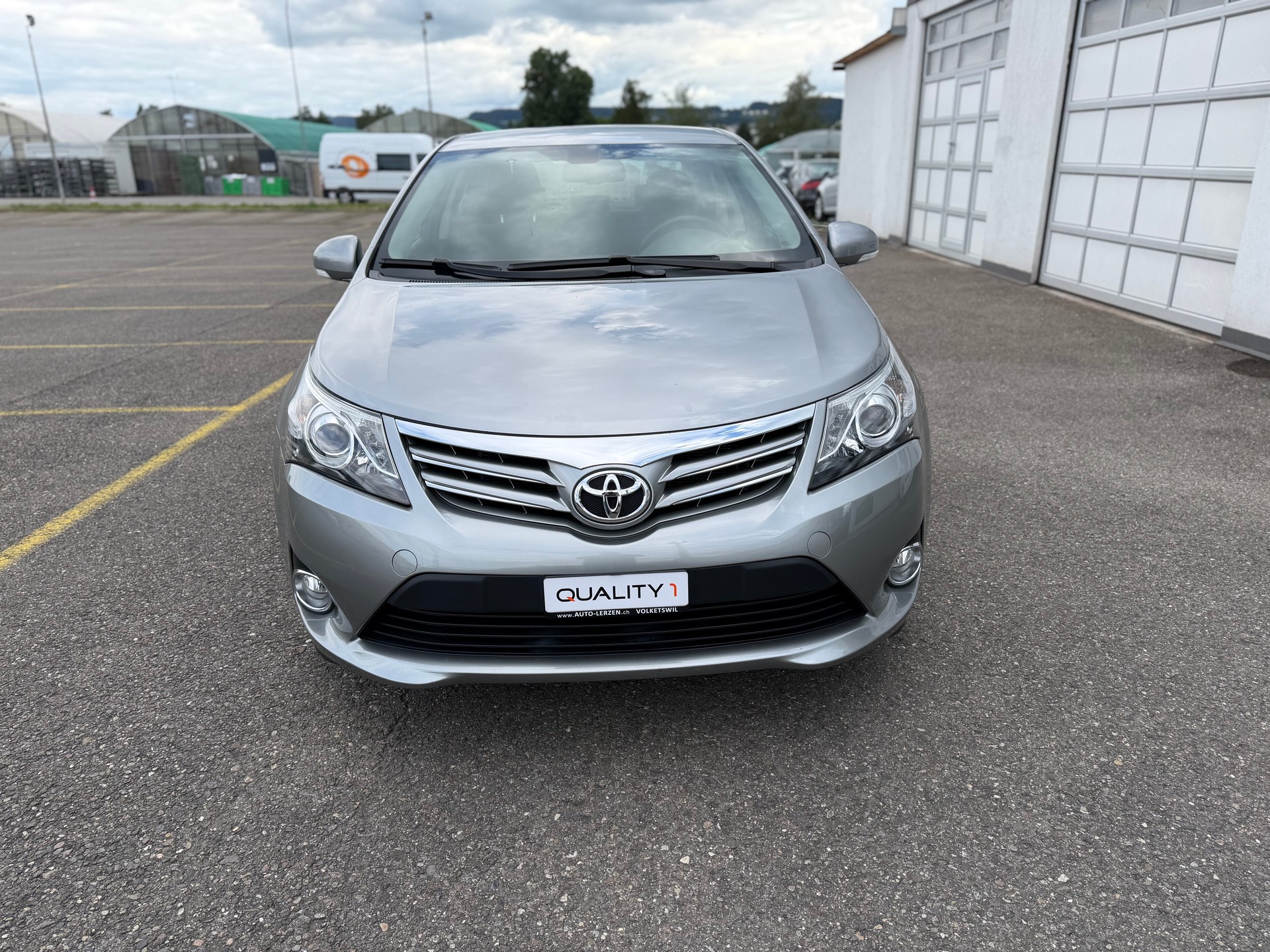 TOYOTA Avensis 2.0 Sol Premium Multidrive-image-2