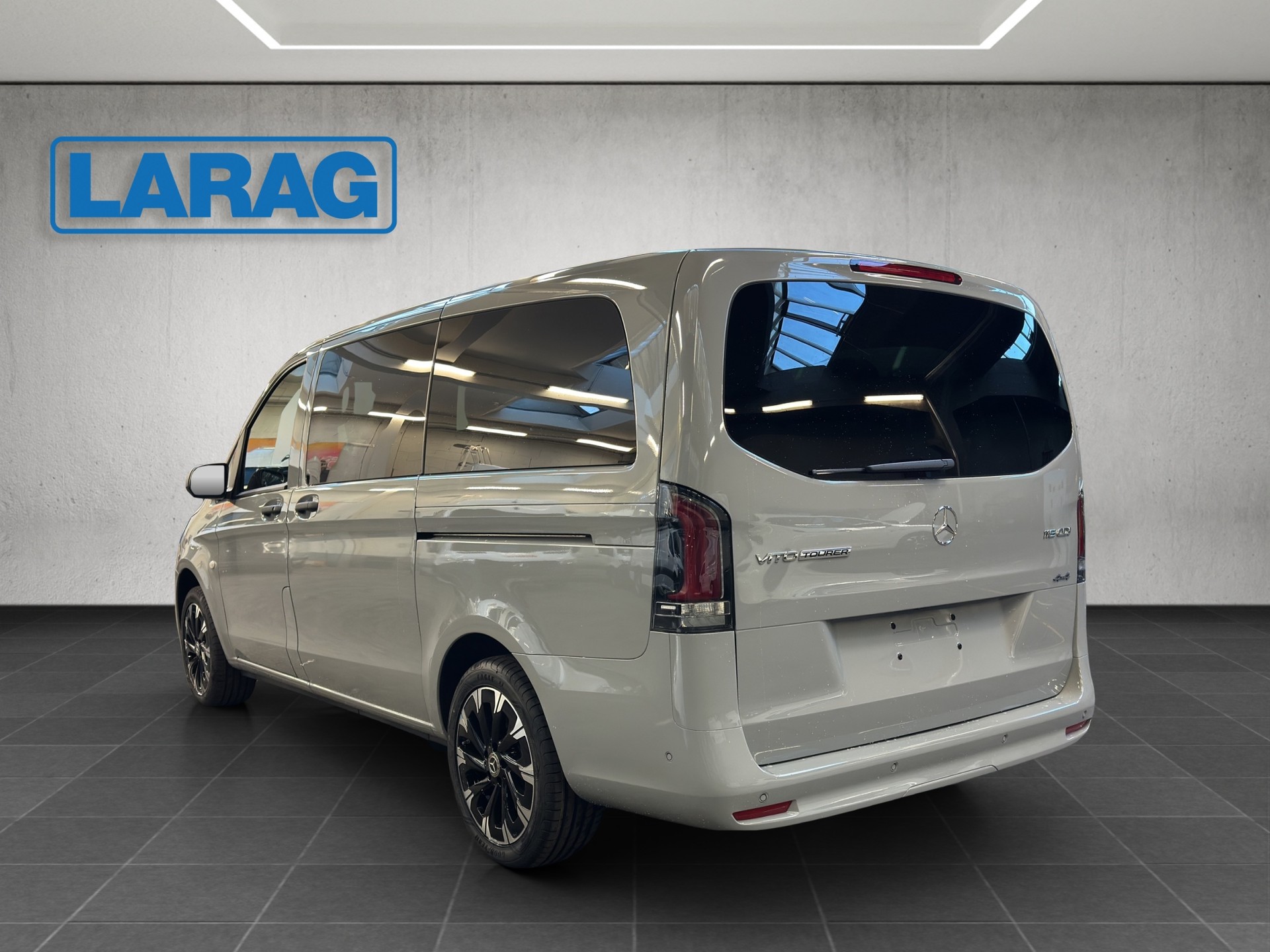 MERCEDES-BENZ Vito 116 CDI Lang Tourer 9G-Tronic 4M Select-image-3