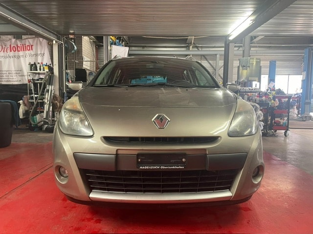 RENAULT Clio Grandtour 1.6 16V Exception-image-13
