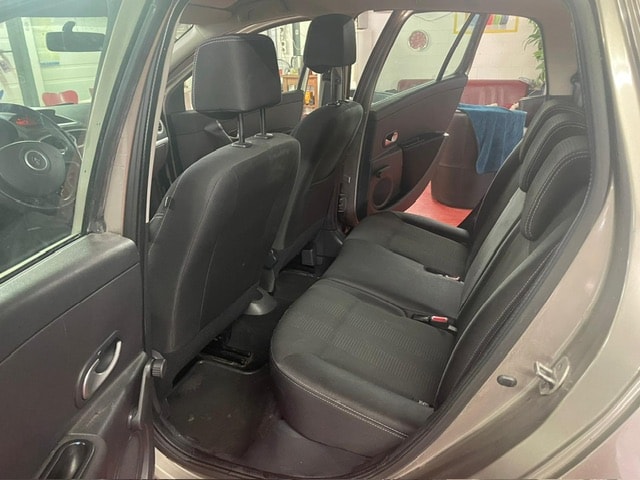 RENAULT Clio Grandtour 1.6 16V Exception-image-4