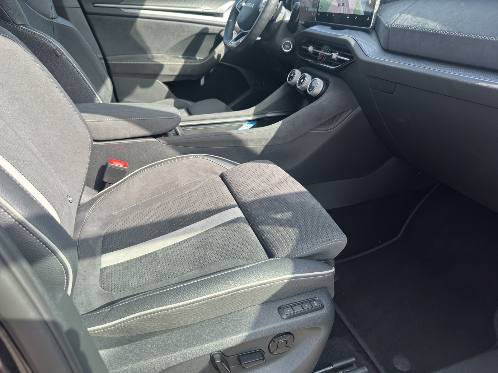 SKODA Kodiaq 2.0 TDI Sportline 4x4-image-14