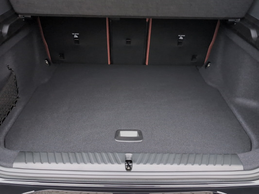 BMW iX3 50 xDrive M Sport-image-12