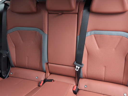 BMW iX3 50 xDrive M Sport-image-9