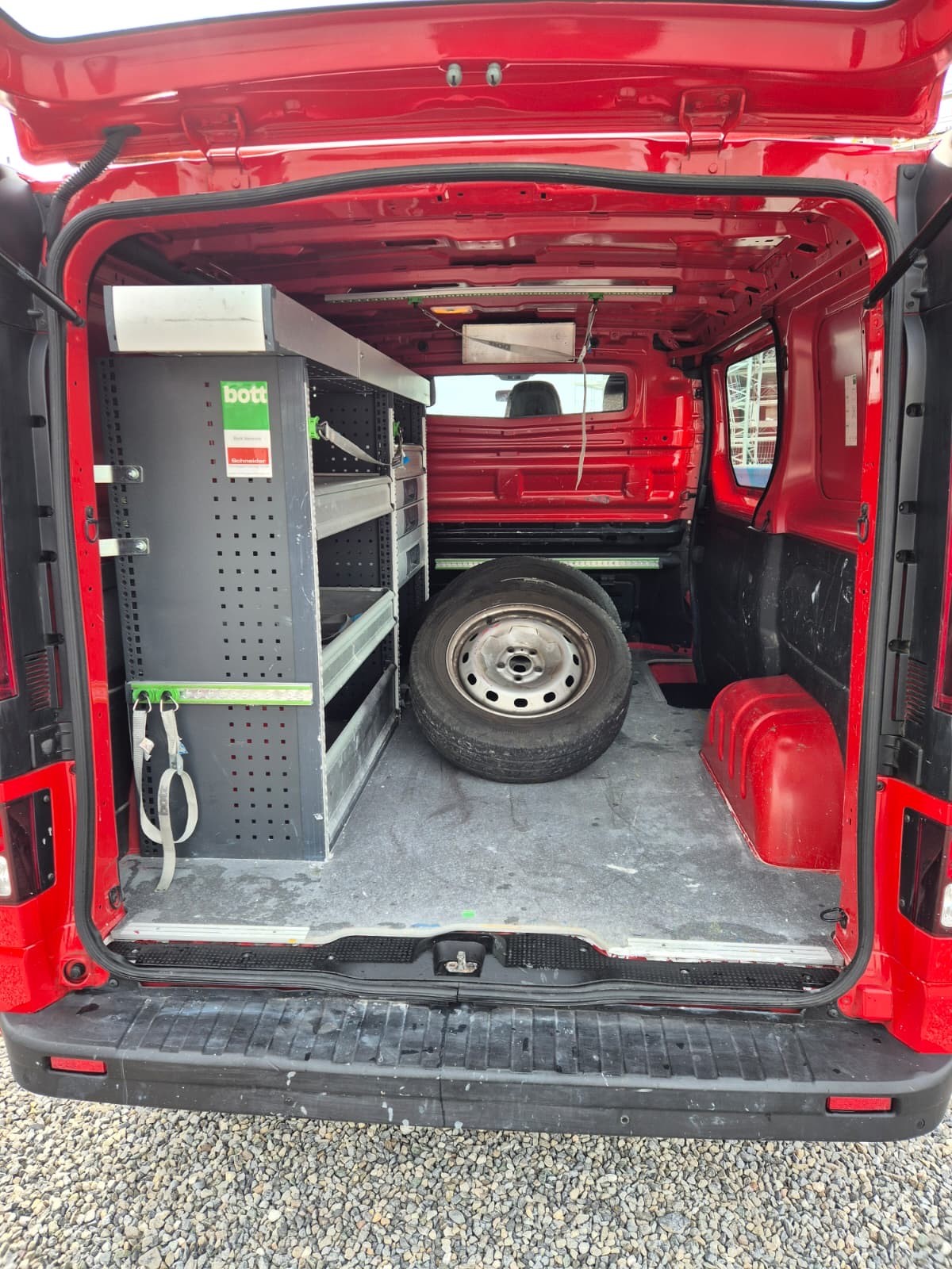 OPEL Vivaro 1.6 CDTI 2.7t L1H1-image-11