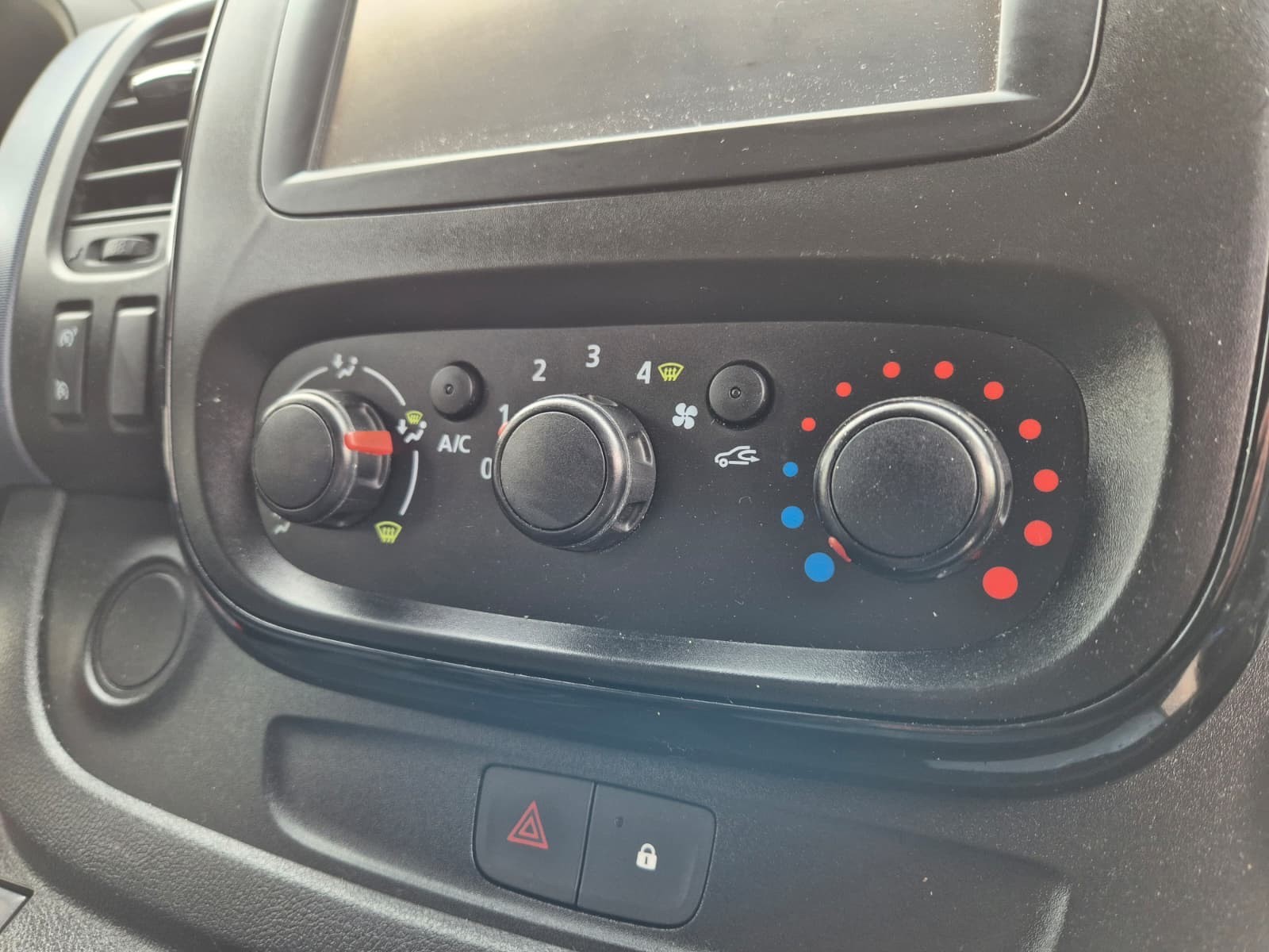 OPEL Vivaro 1.6 CDTI 2.7t L1H1-image-7