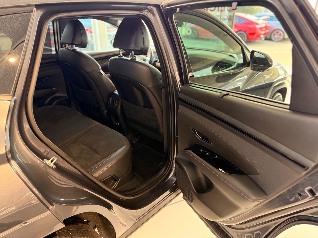 HYUNDAI Tucson 1.6 TGDI HEV N Line 4WD - Schweizer Fahrzeug-image-18