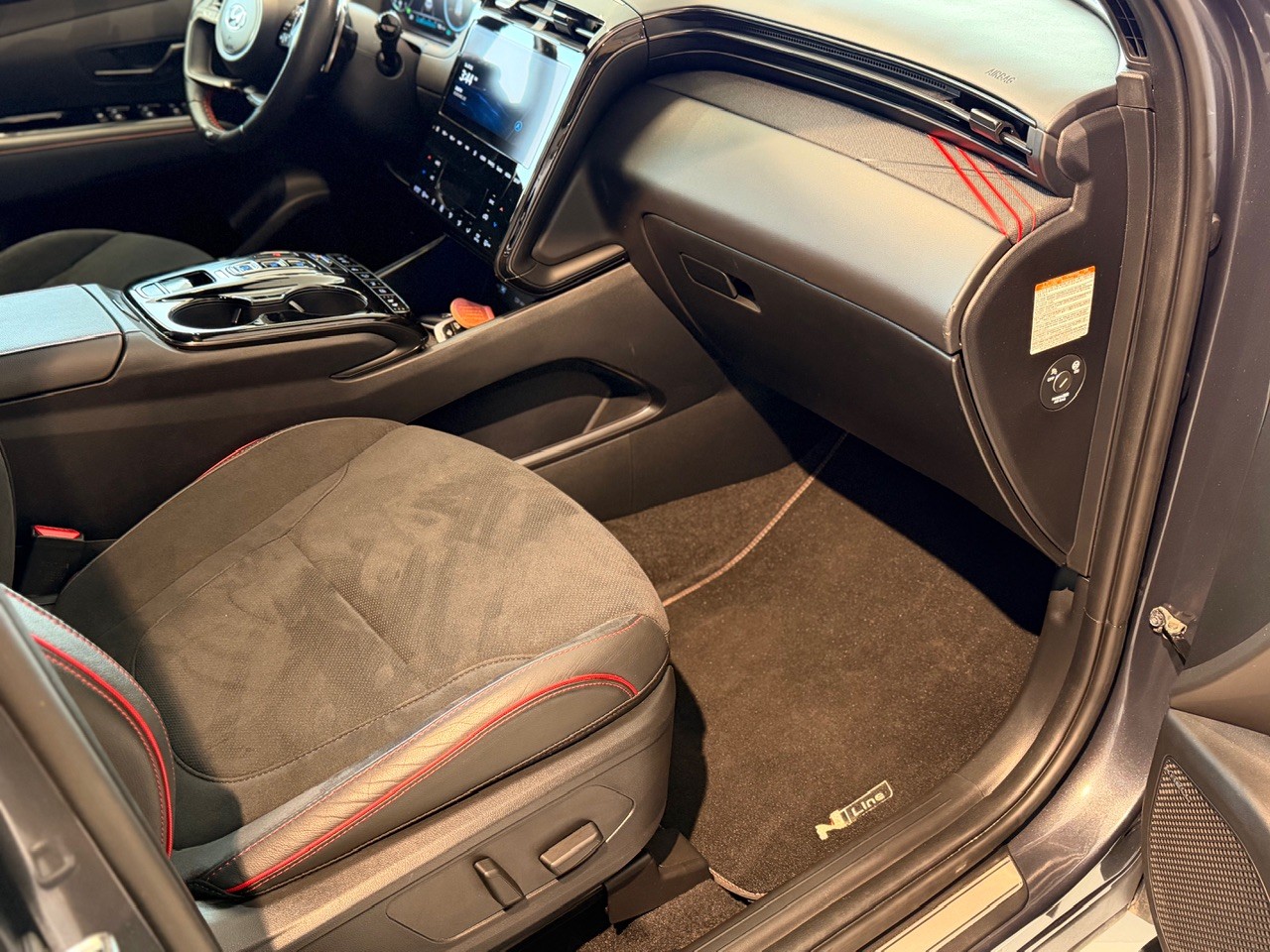 HYUNDAI Tucson 1.6 TGDI HEV N Line 4WD - Schweizer Fahrzeug-image-21
