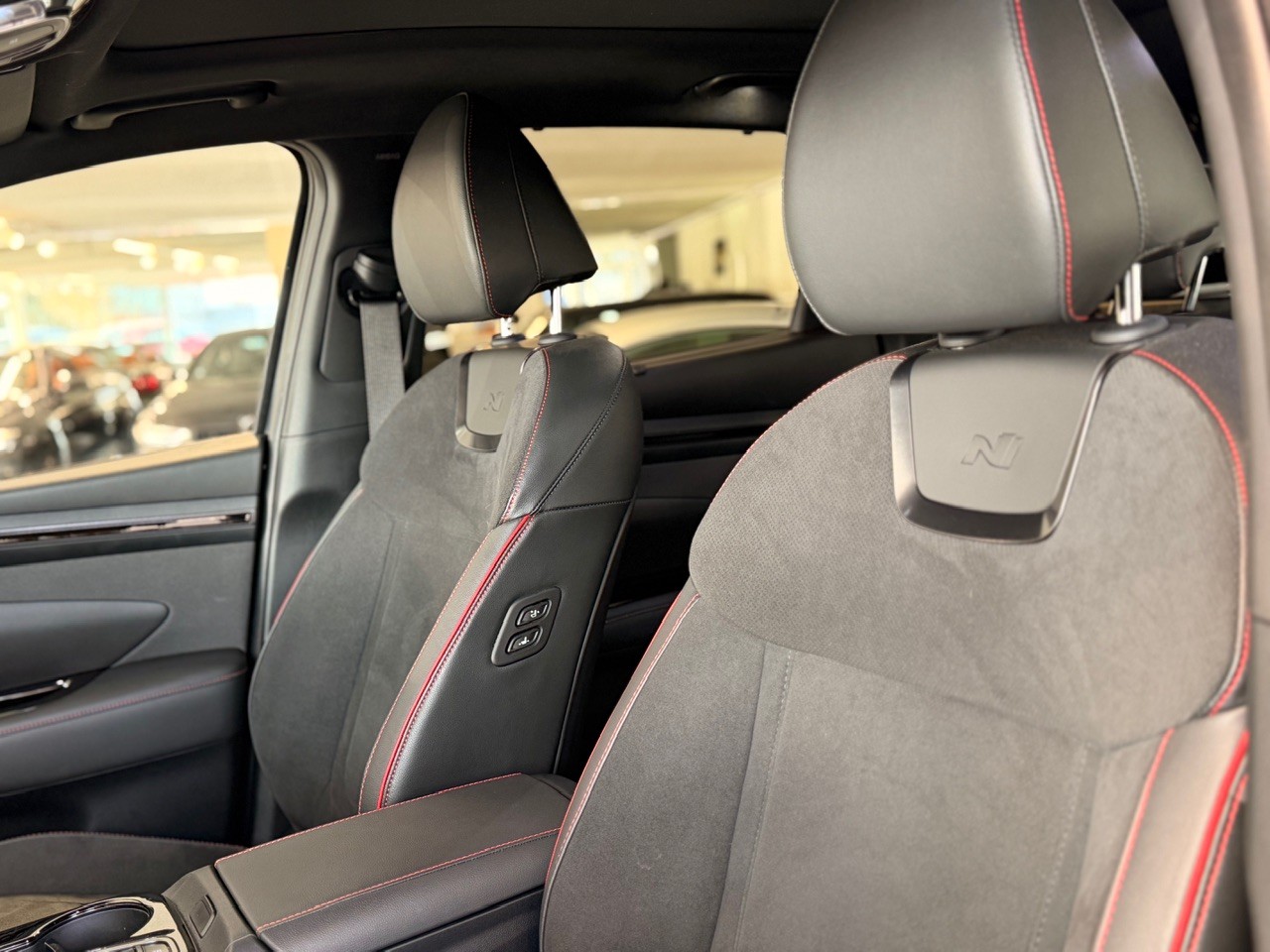 HYUNDAI Tucson 1.6 TGDI HEV N Line 4WD - Schweizer Fahrzeug-image-12