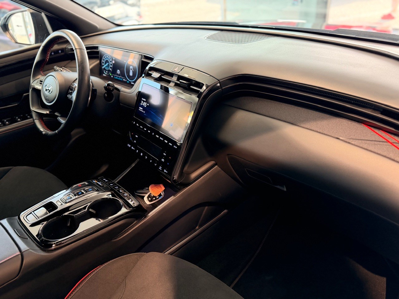 HYUNDAI Tucson 1.6 TGDI HEV N Line 4WD - Schweizer Fahrzeug-image-25