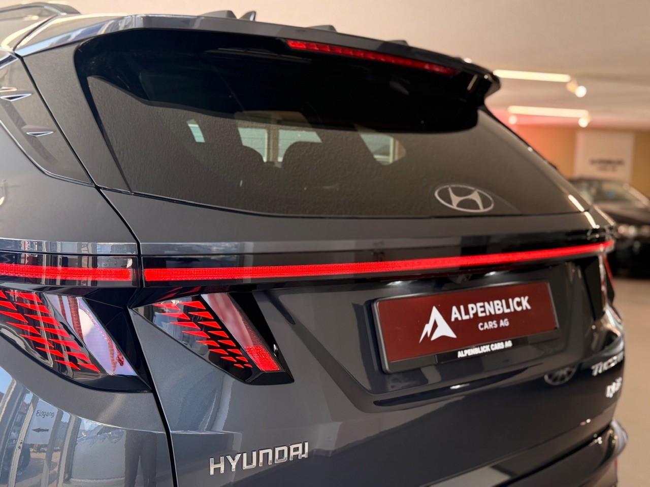 HYUNDAI Tucson 1.6 TGDI HEV N Line 4WD - Schweizer Fahrzeug-image-6